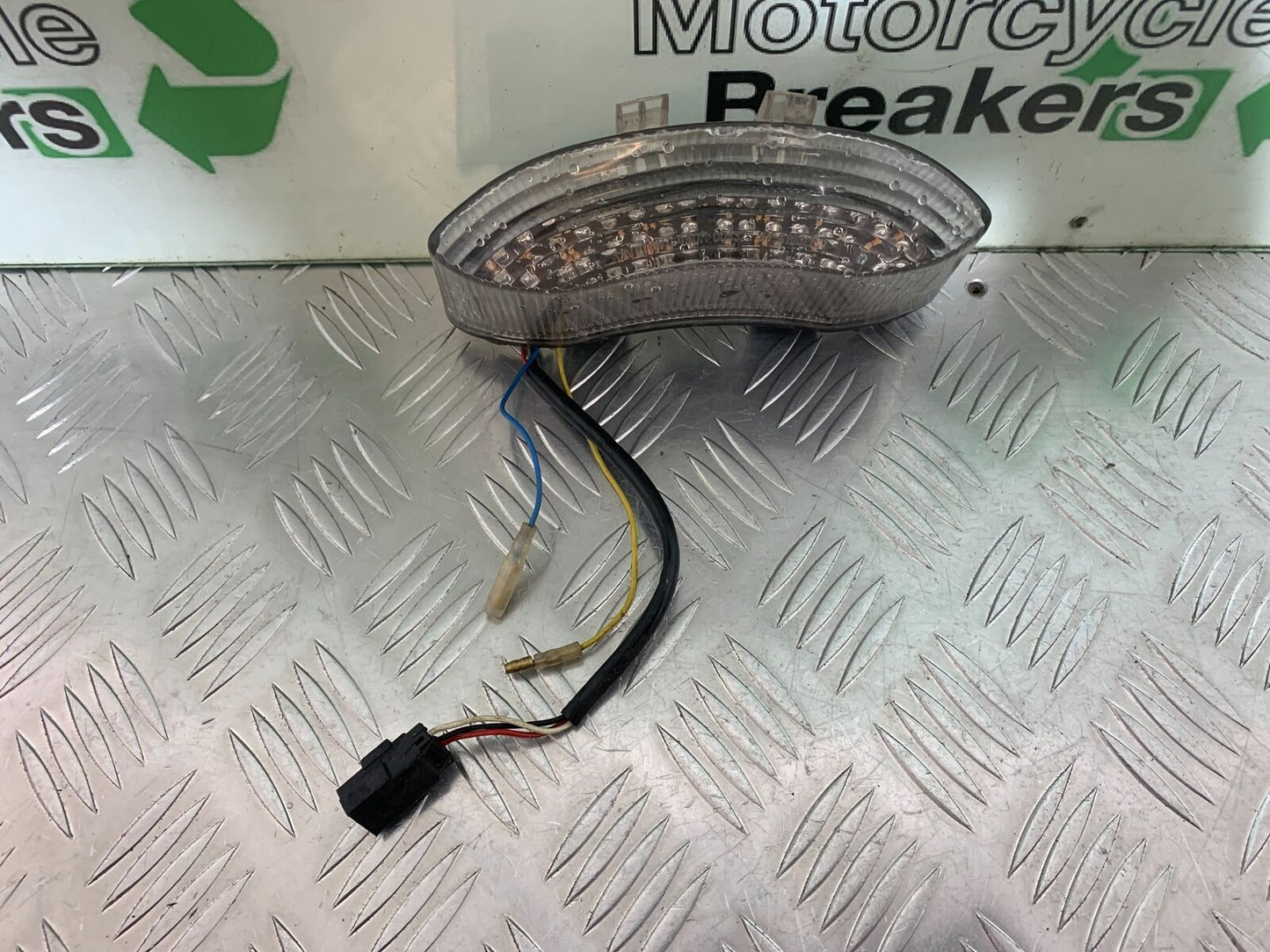 TRIUMPH 675 STREET TRIPLE REAR LIGHT  YEAR 2008 (STOCK 984)