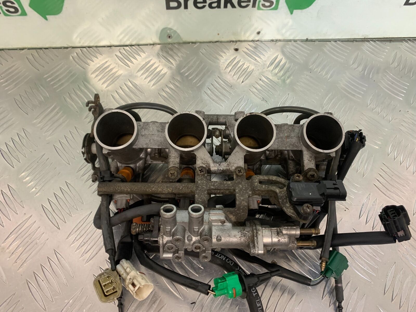 YAMAHA FZ6 FAZER THROTTLE BODIES YEAR 2004-2007 (STOCK 955)