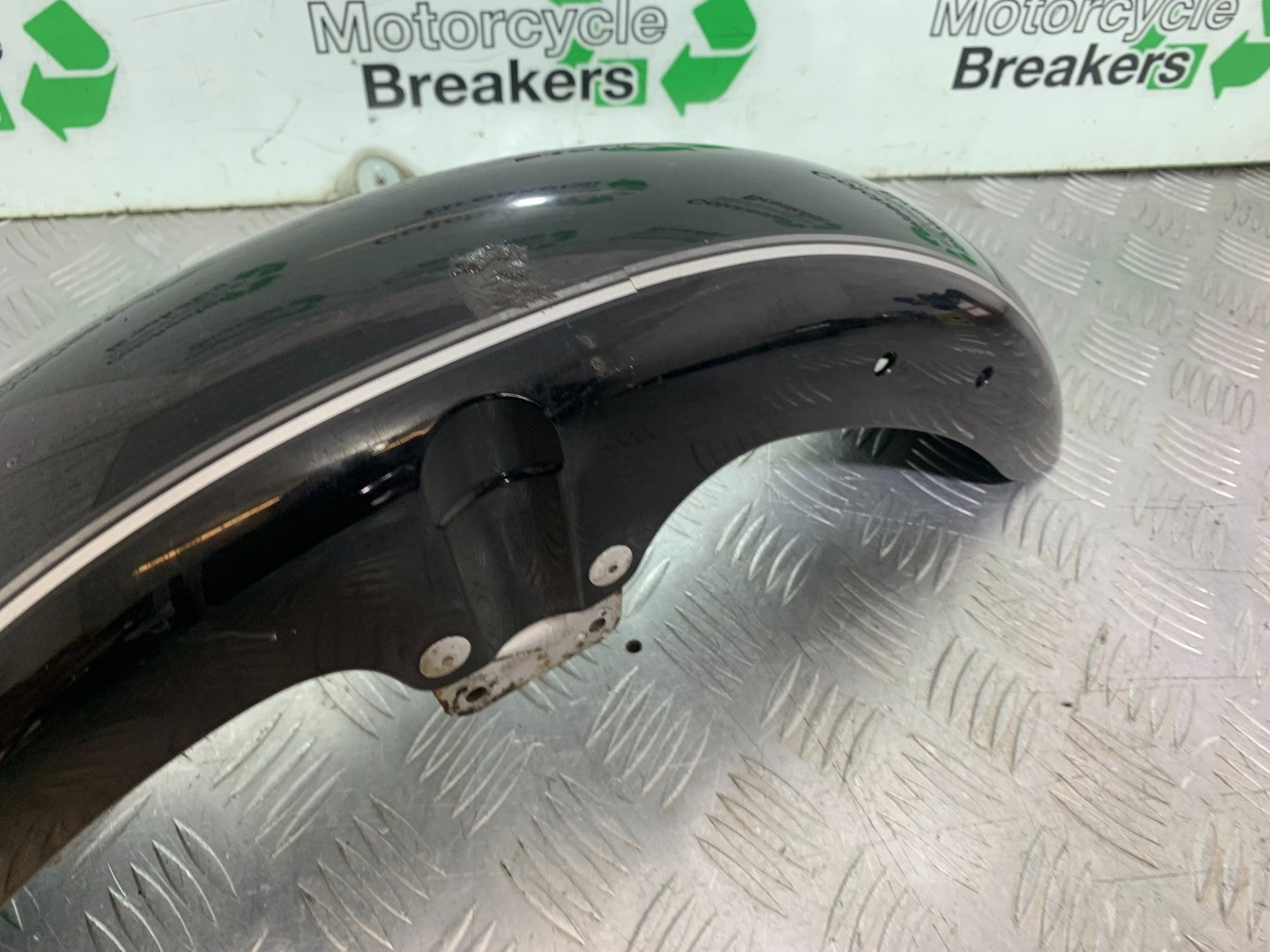 YAMAHA YBR125 CUSTOM FRONT MUDGUARD  YEAR 2008-2016 (CMB1192)