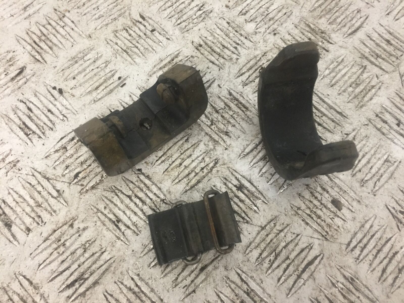 YAMAHA YZF250 YZF 250 BRACKETS  YEAR 2004 (STOCK 792)