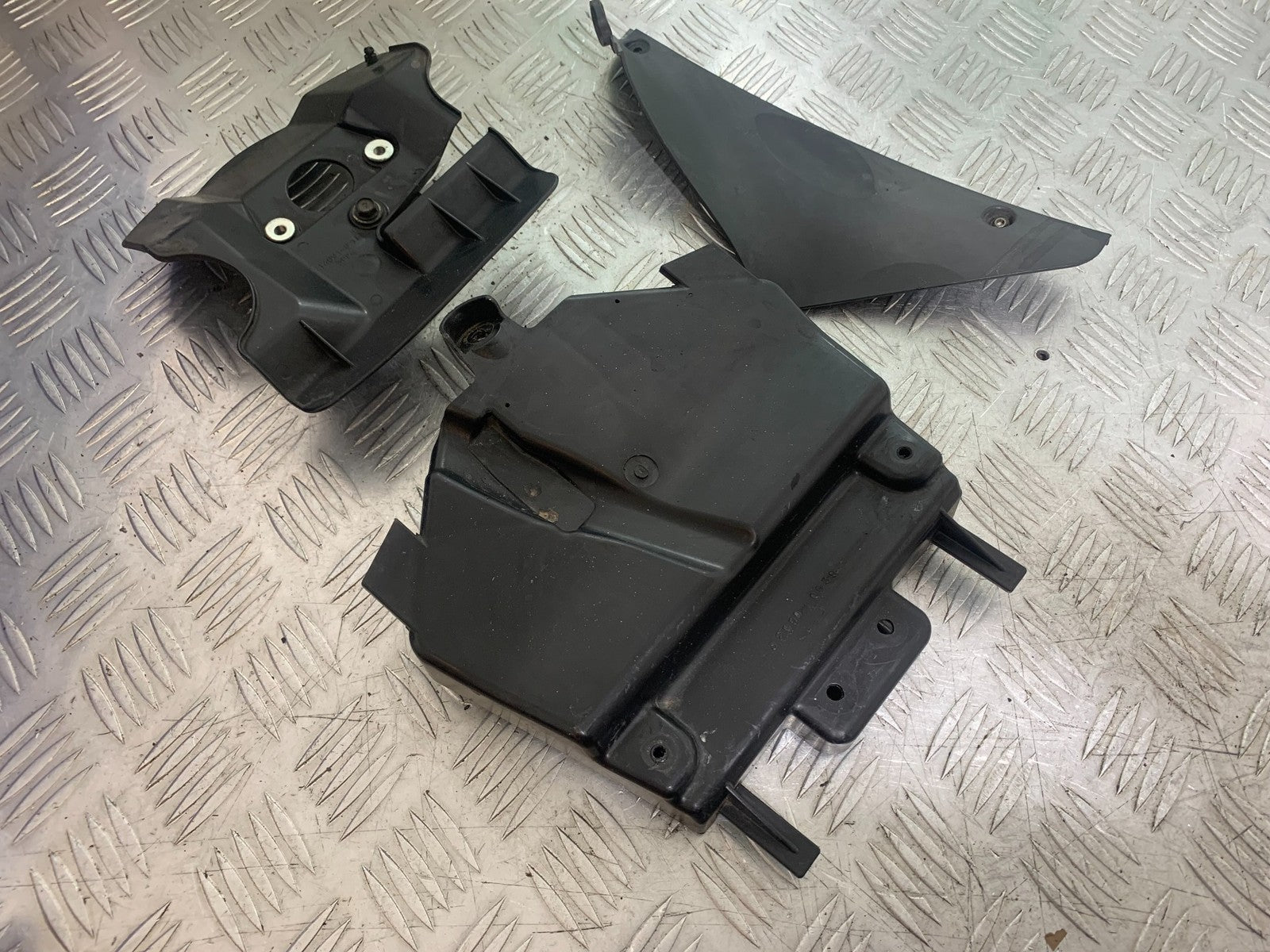 KAWASAKI GTR1400 GTR 1400 INFILL PANELS  YEAR 2007-2009 (CMB1174)