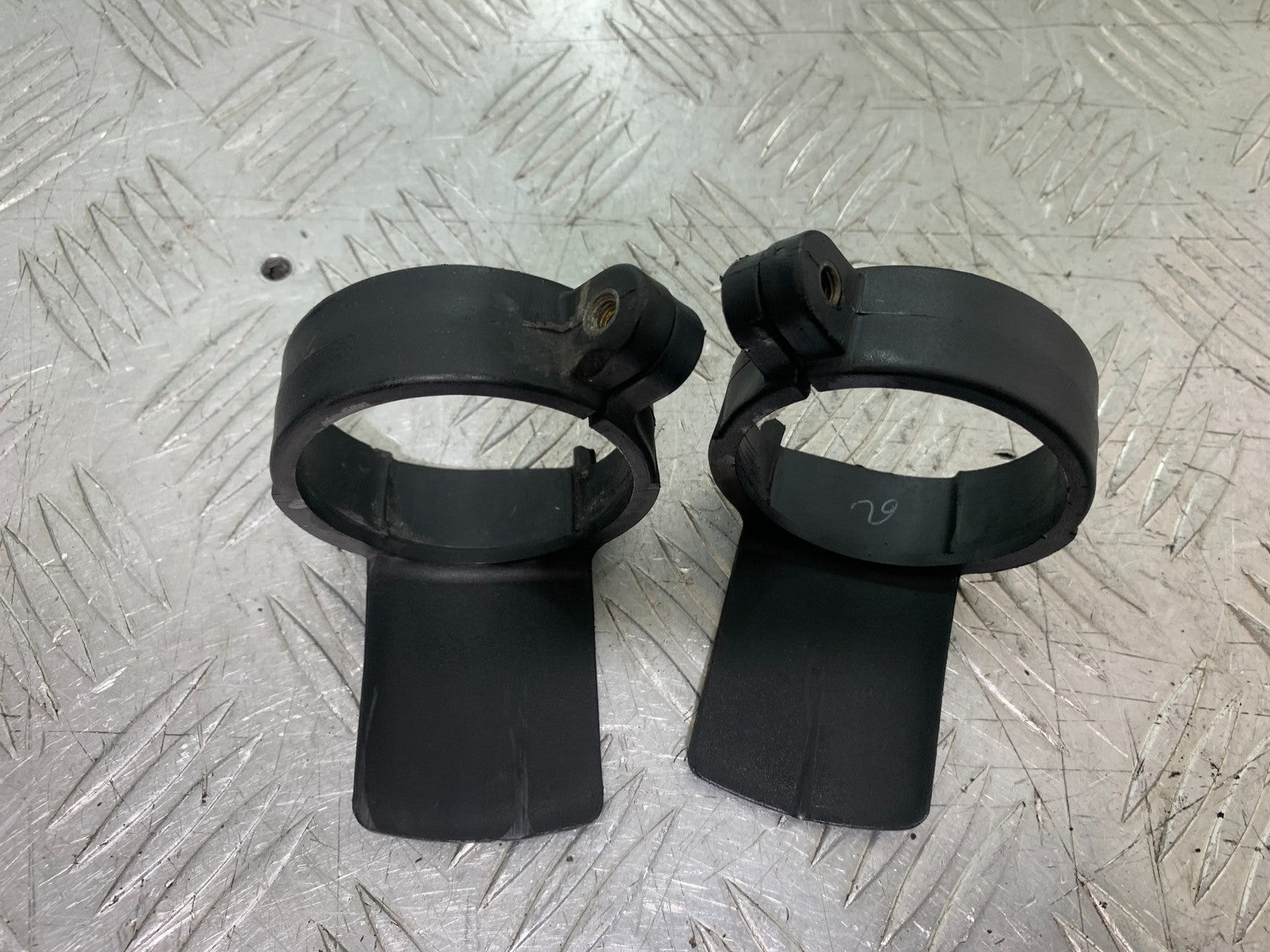 TRIUMPH 1050 SPRINT GT FORK GUARDS  YEAR 2010-2016 (CMB1250)