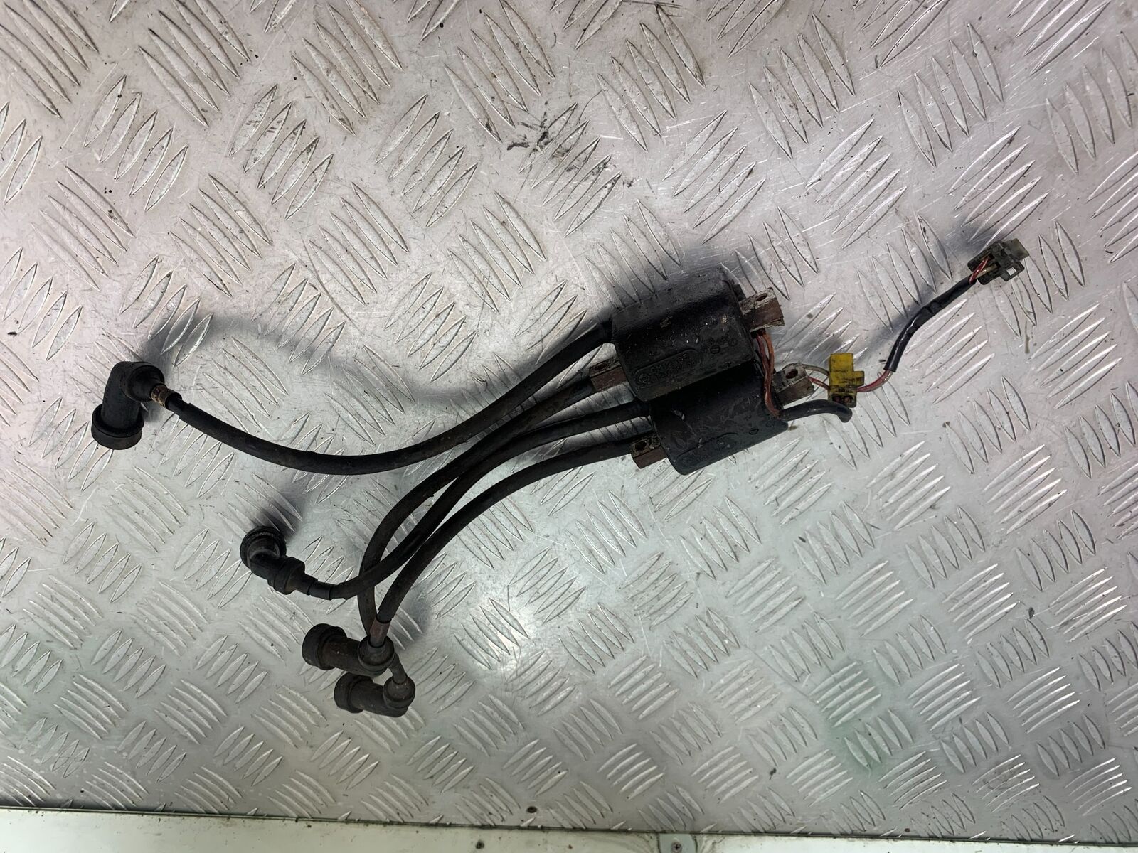 YAMAHA FJ1100 FJ 1100 COILS  YEAR 1984-1985 (CMB1101)
