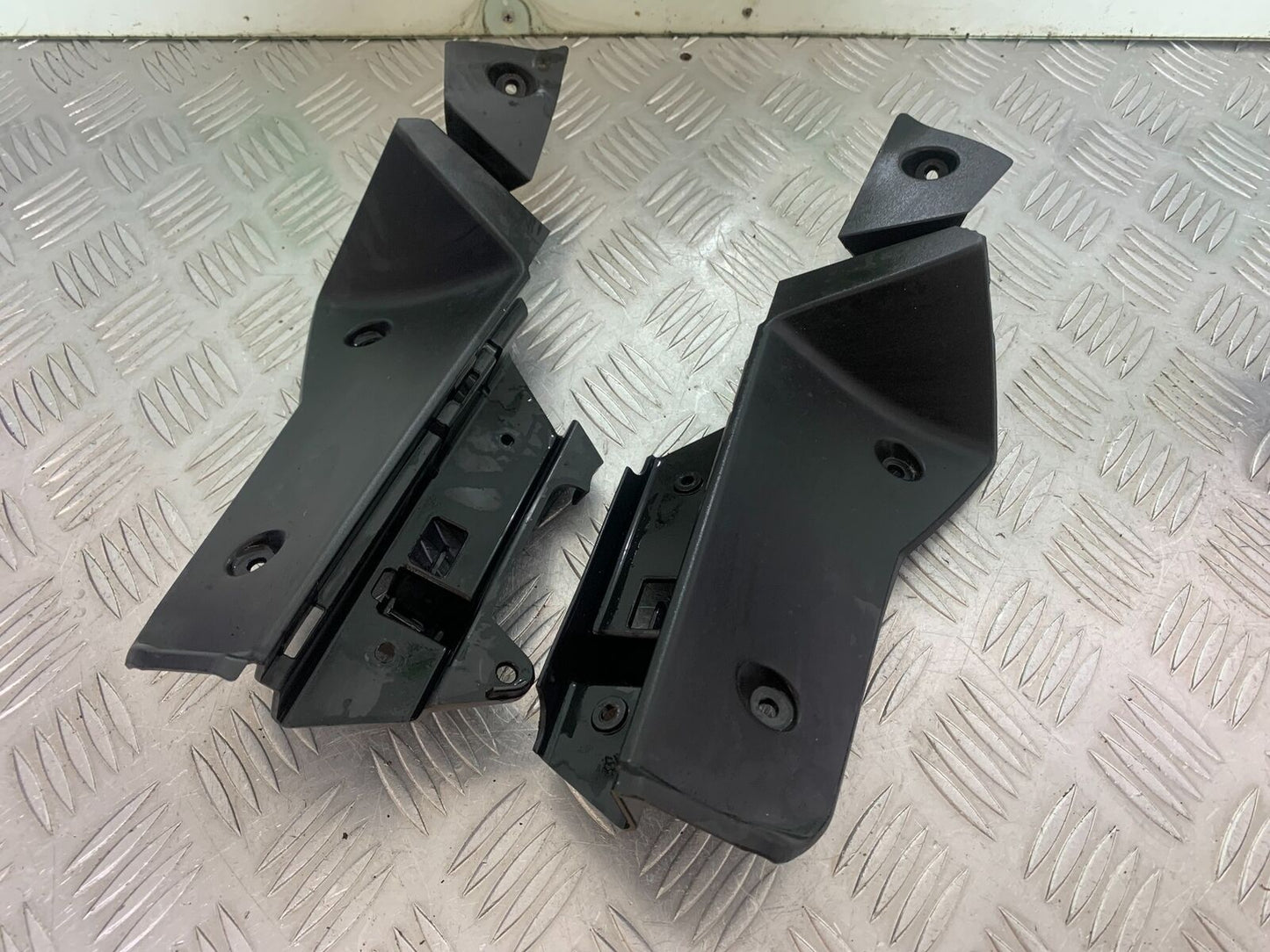 TRIUMPH TIGER 800 INNER INFILLS PANELS  YEAR 2011-2014 (CMB1113)