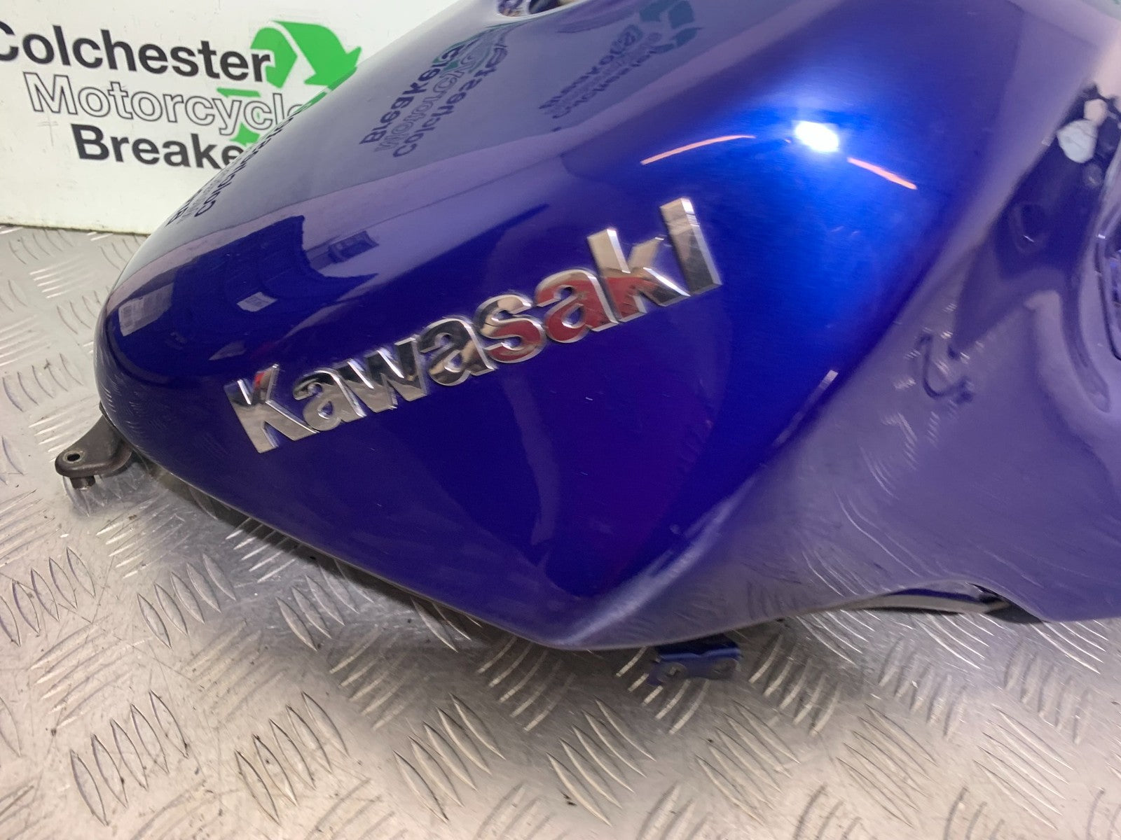 KAWASAKI ZZR1100 D PETROL TANK YEAR 1993-2001 (CMB1289)