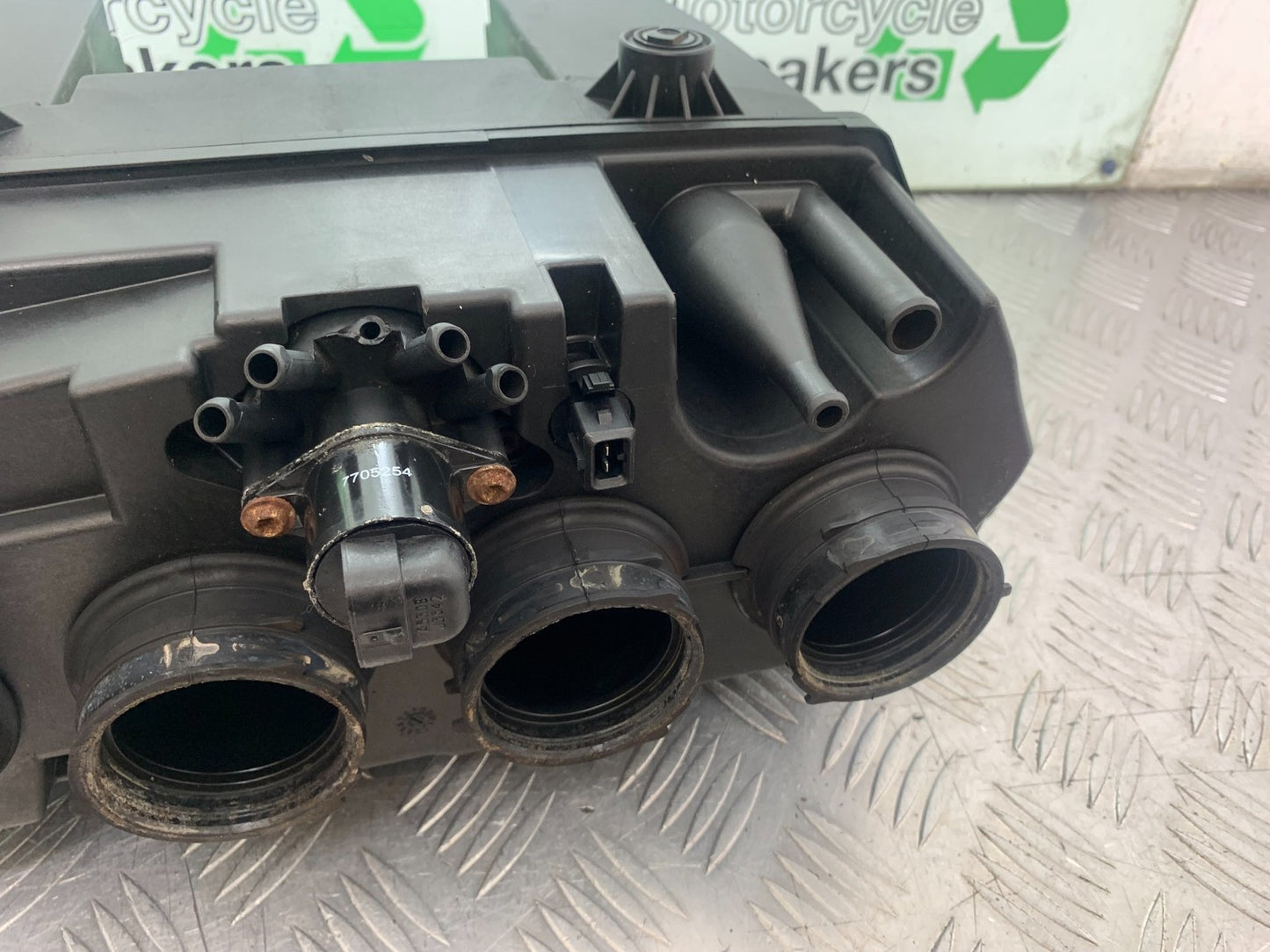 BMW K1300 S K 1300 S AIRBOX  YEAR 2009-16 (CMB1216)