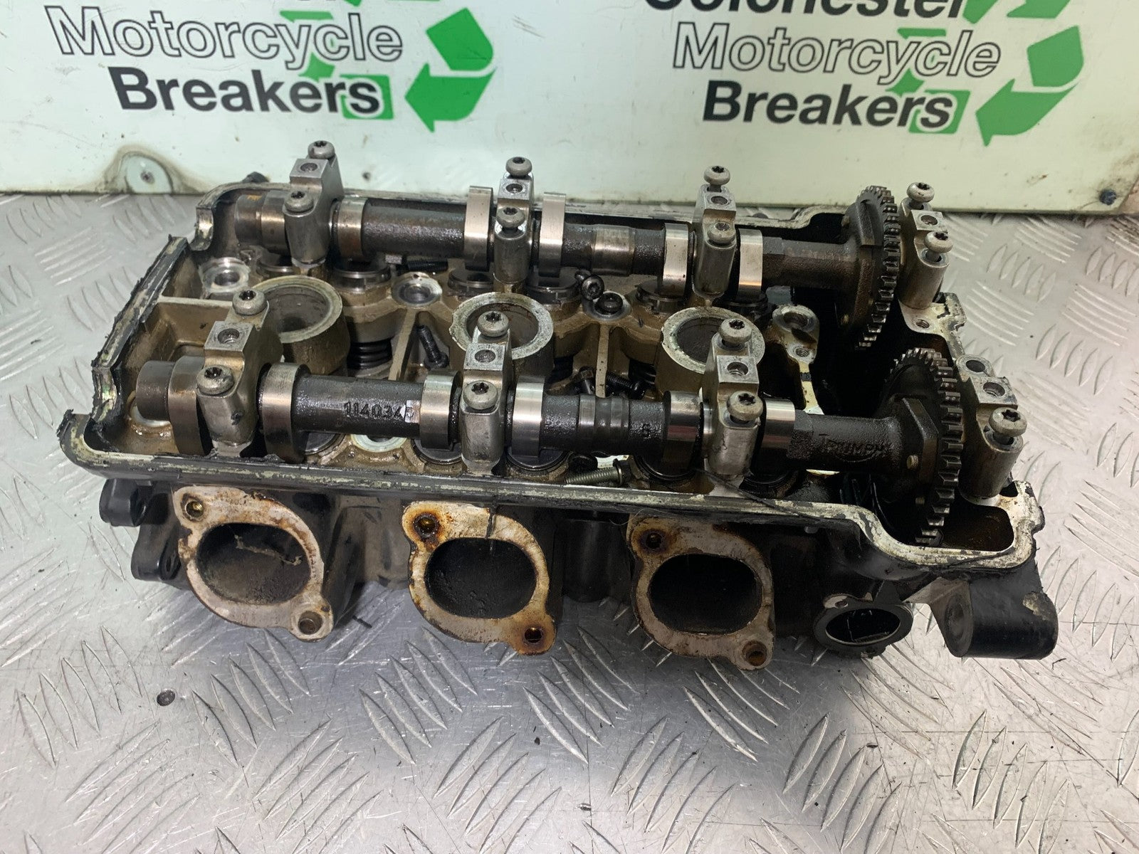 TRIUMPH 955i SPRINT ST CYLINDER HEAD AND CAMS   YEAR 1999-2004