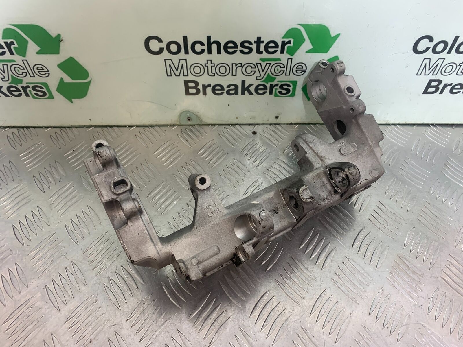 HONDA CBR 929 RRY FIREBLADE ENGINE BRACKET  YEAR 2000-01 (CMB1026)