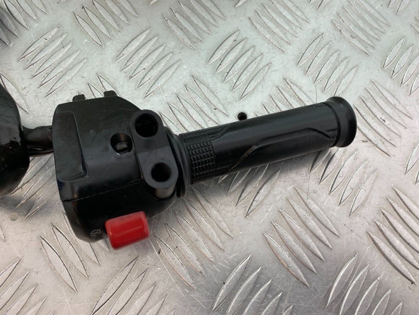 HONDA CBR500R CBR 500 R RIGHT SWITCH GEAR YEAR 2012-16 (CMB1048)