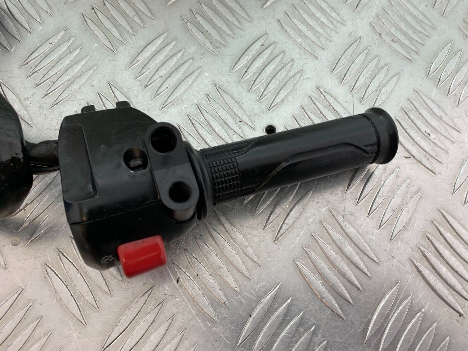 HONDA CBR500R CBR 500 R RIGHT SWITCH GEAR YEAR 2012-16 (CMB1048)