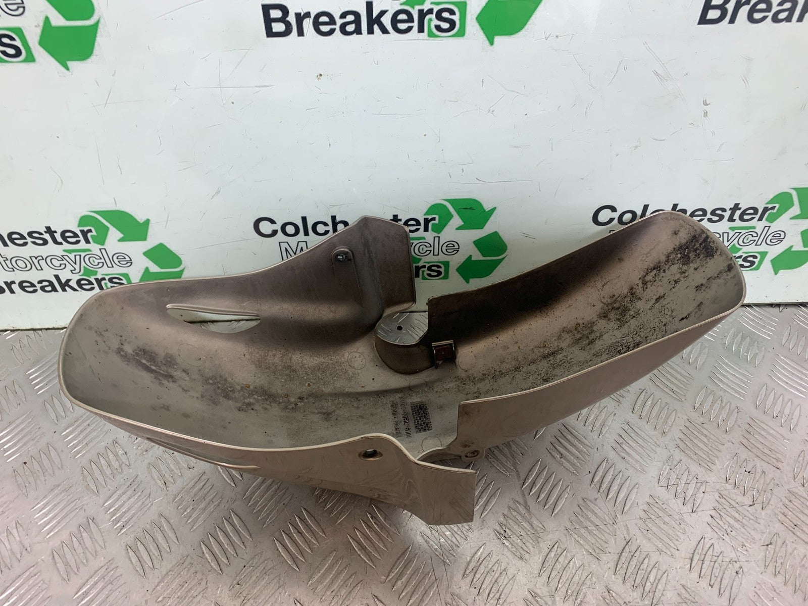 HONDA NT650 V DEAUVILLE FRONT MUDGUARD  YEAR 1998-01 (CMB1320)