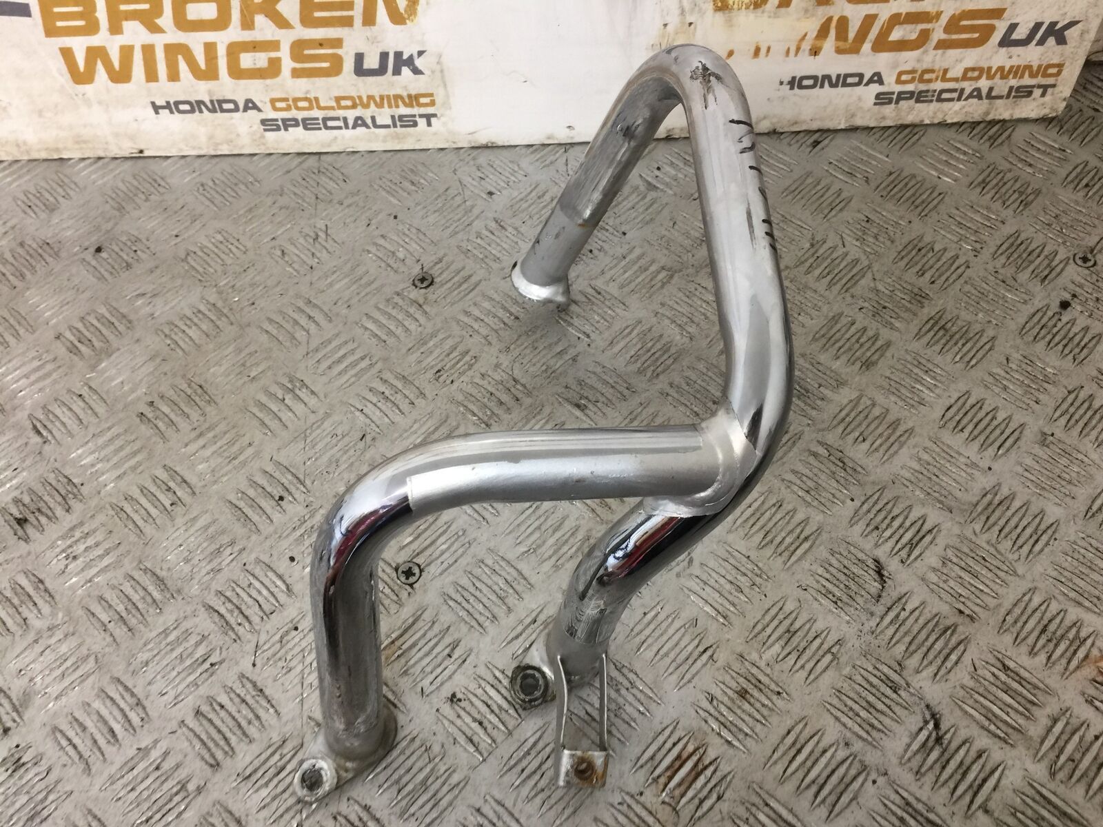 HONDA GL1800 GL 1800 FRONT RIGHT CRASH BAR  YEAR 2004-10 ABS (STOCK 890)