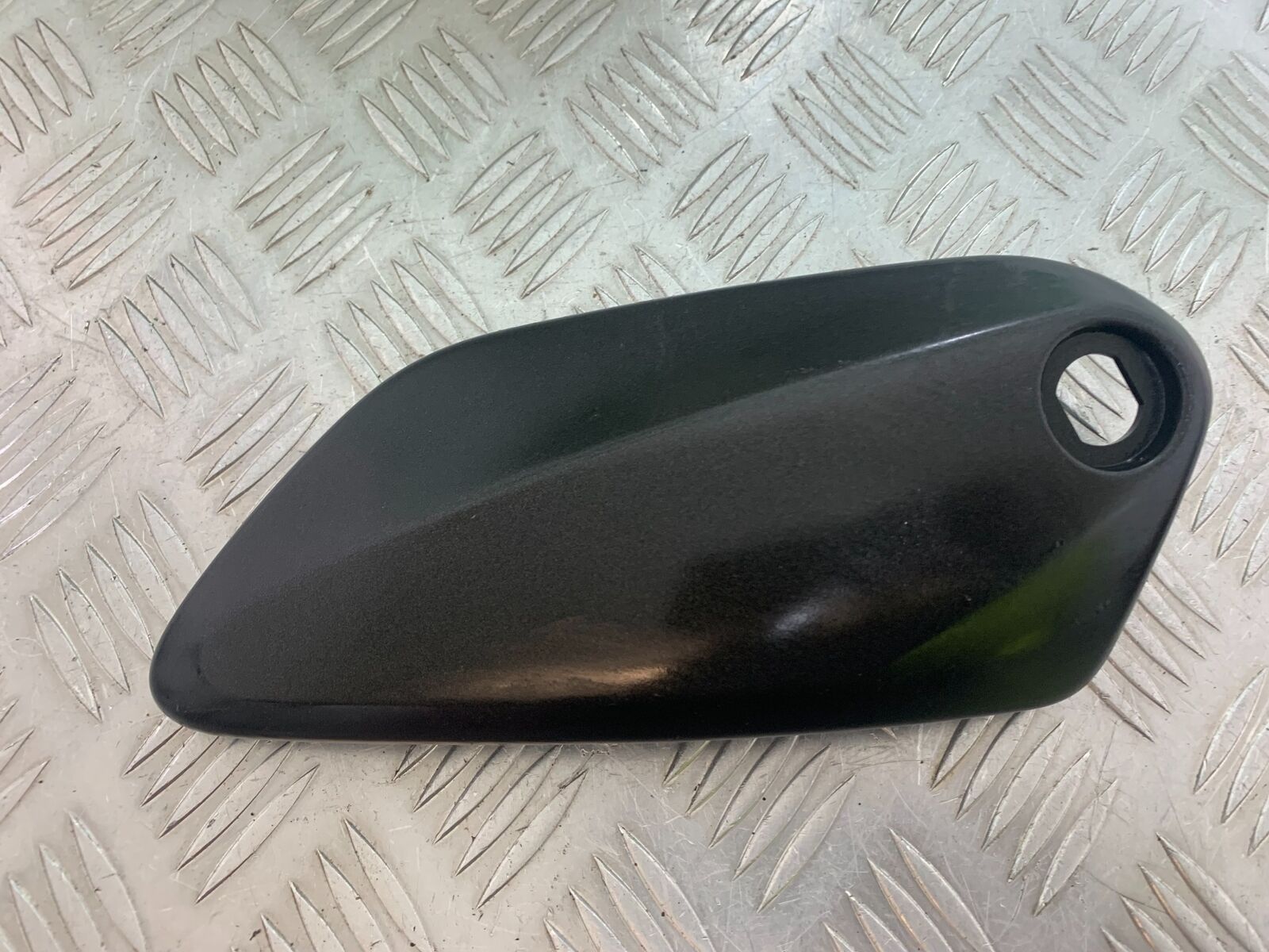 KAWASAKI EN650 VULCAN SIDE PANEL   YEAR 2017-2021 (CMB1060)