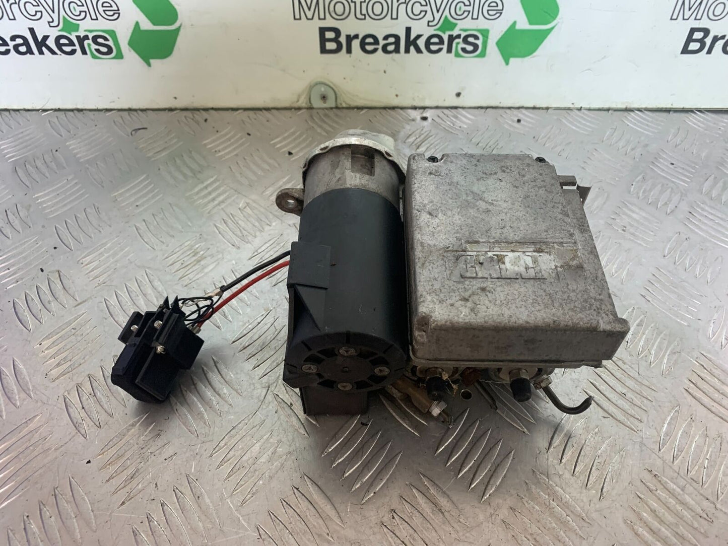 BMW R1100 RT R 1100 RT ABS PUMP  YEAR 1996-2001 (CMB1095)