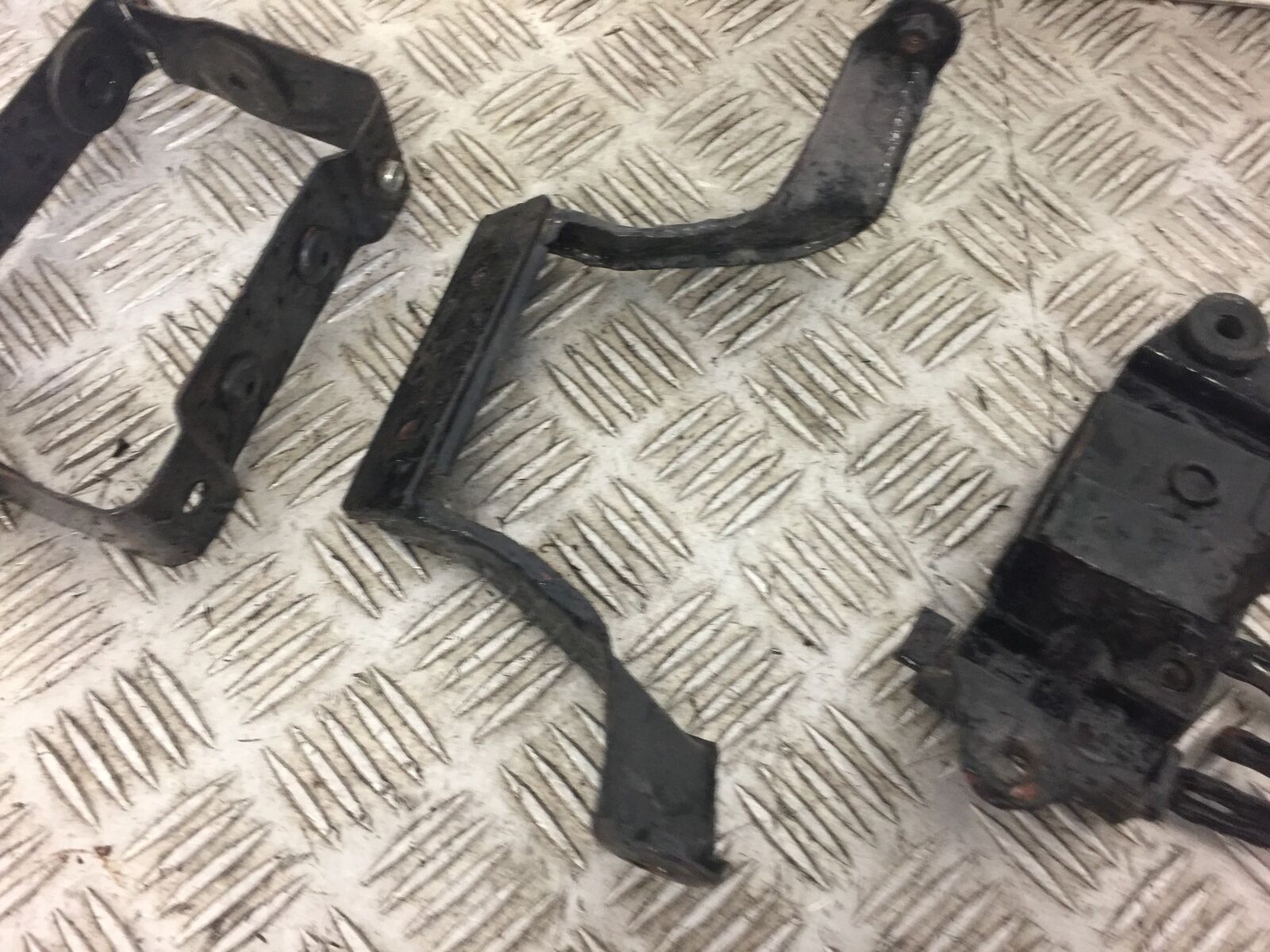 HONDA CX500 CX 500 BRACKETS  YEAR 1981 (STOCK 339)
