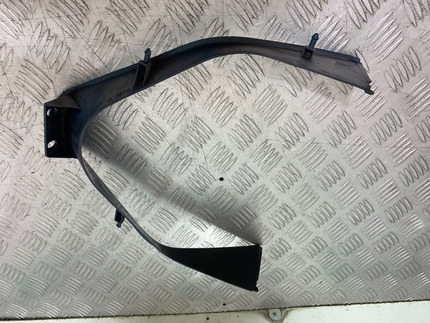 KAWASAKI ZX9R ZX9 R FAIRING V-PIECE  YEAR 1998-1999 (CMB1329)