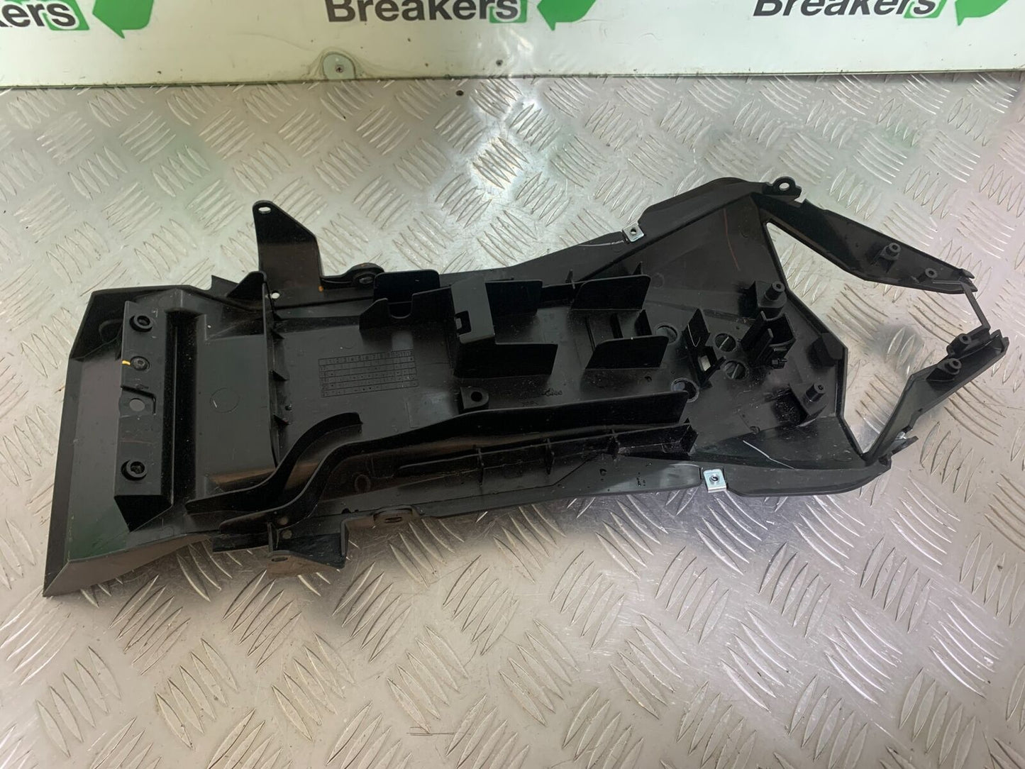 KAWASAKI NINJA 400 EX 400 UNDERTRAY  YEAR 2024 (CMB1075)