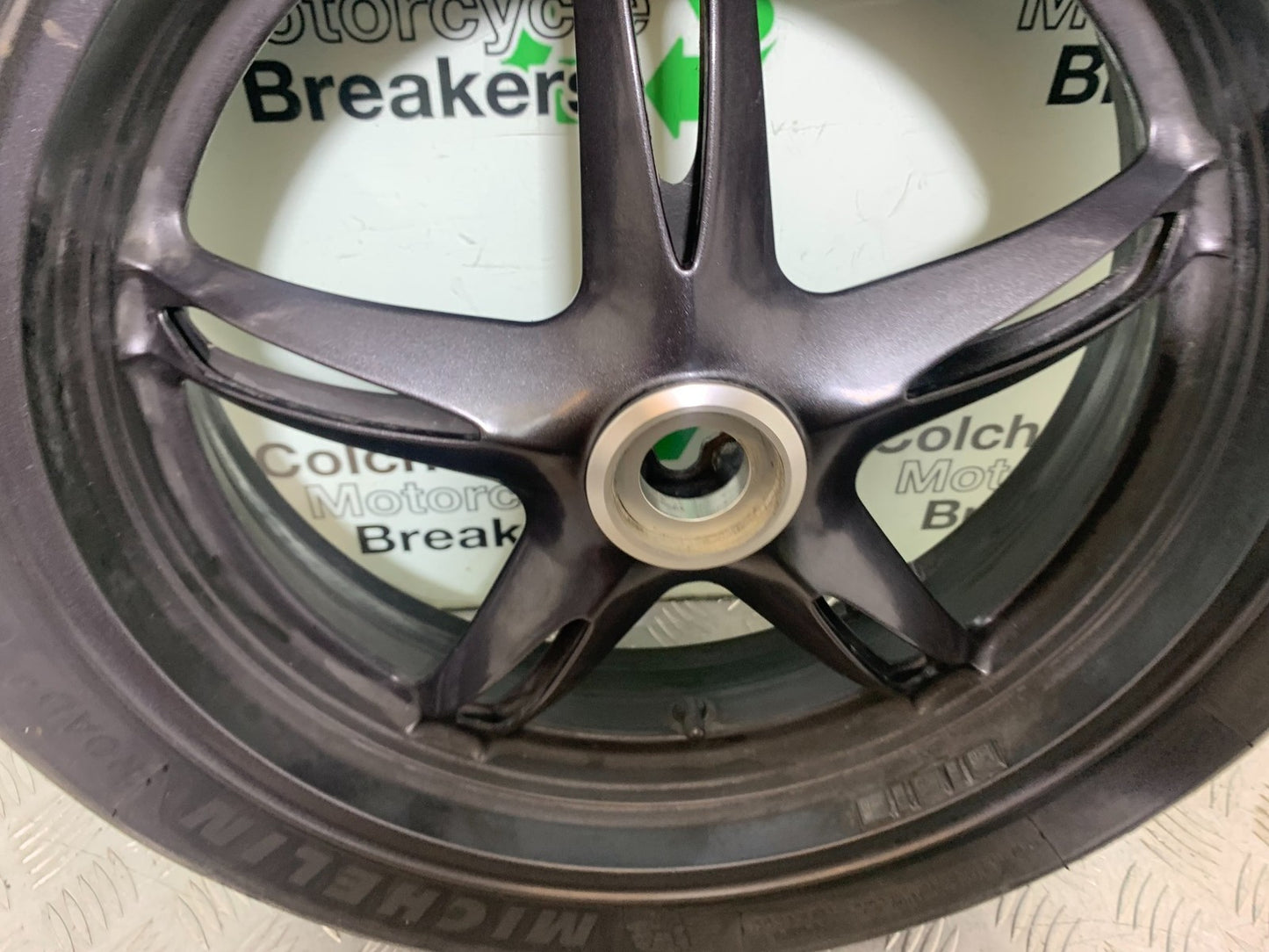 TRIUMPH 1050 SPRINT GT REAR WHEEL (GOOD TYRE)  YEAR 2010-2016 (CMB1250)