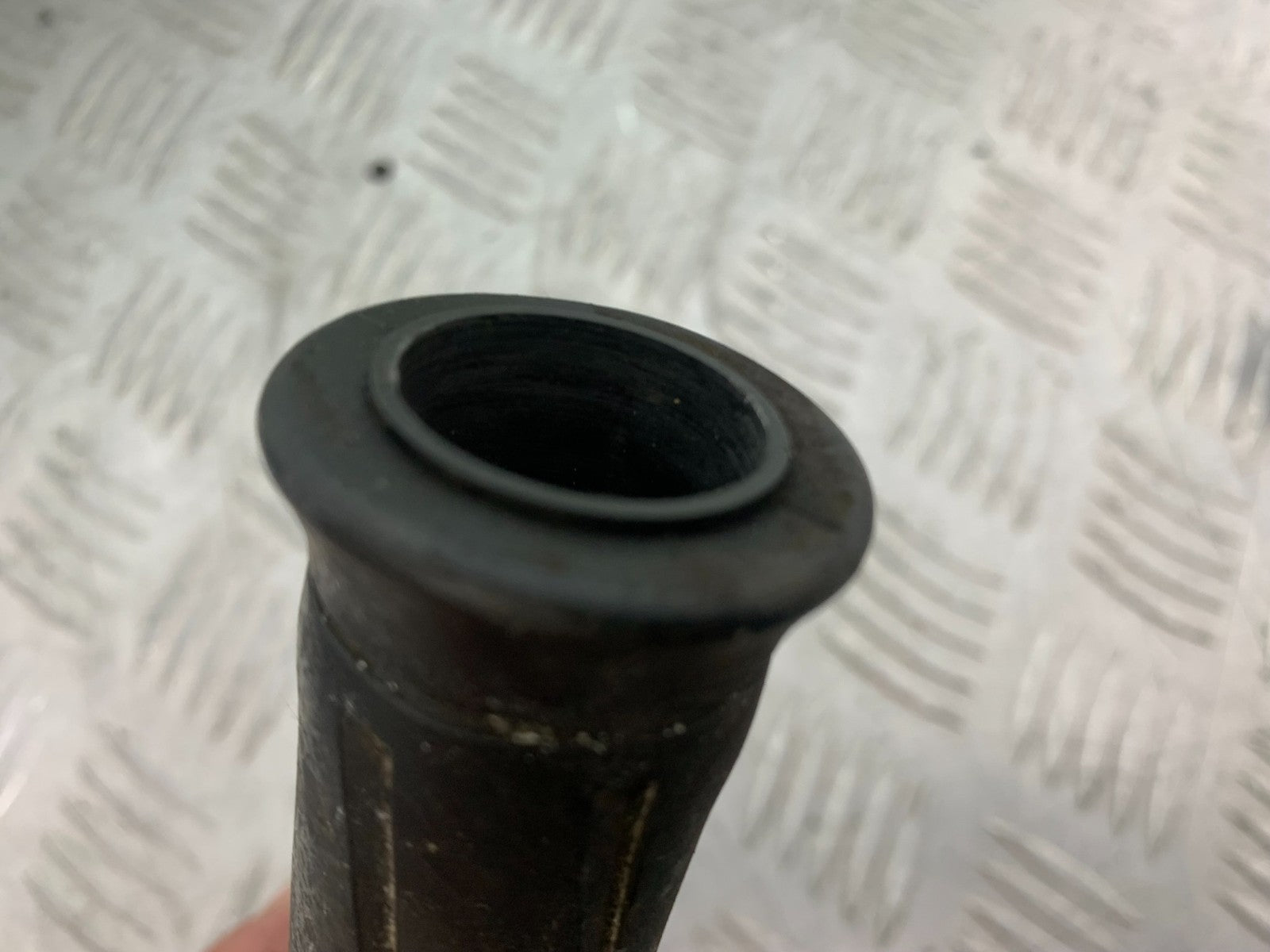 KAWASAKI ZX10R ZX10 R THROTTLE AND GRIP   2008-2010 (CMB1301)
