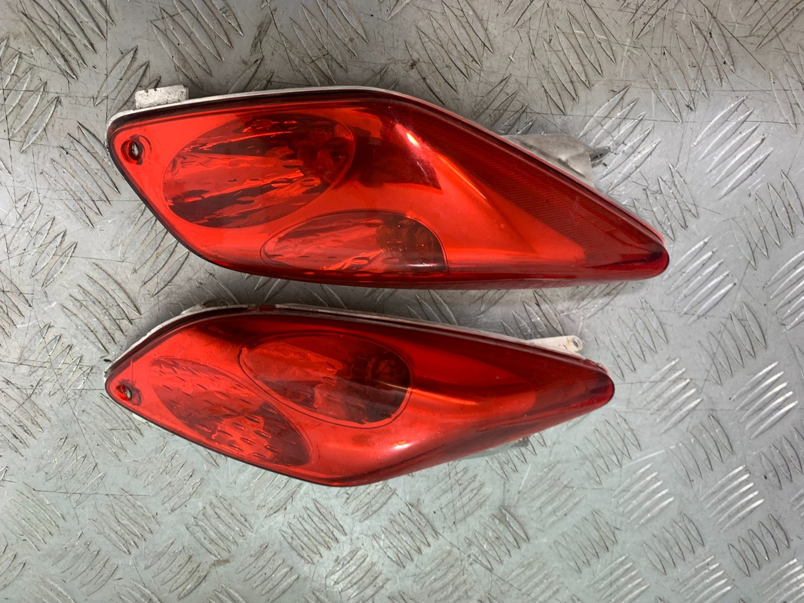 YAMAHA XMAX 250 XMAX 250 REAR LIGHTS  YEAR 2006-09 (CMB1201)
