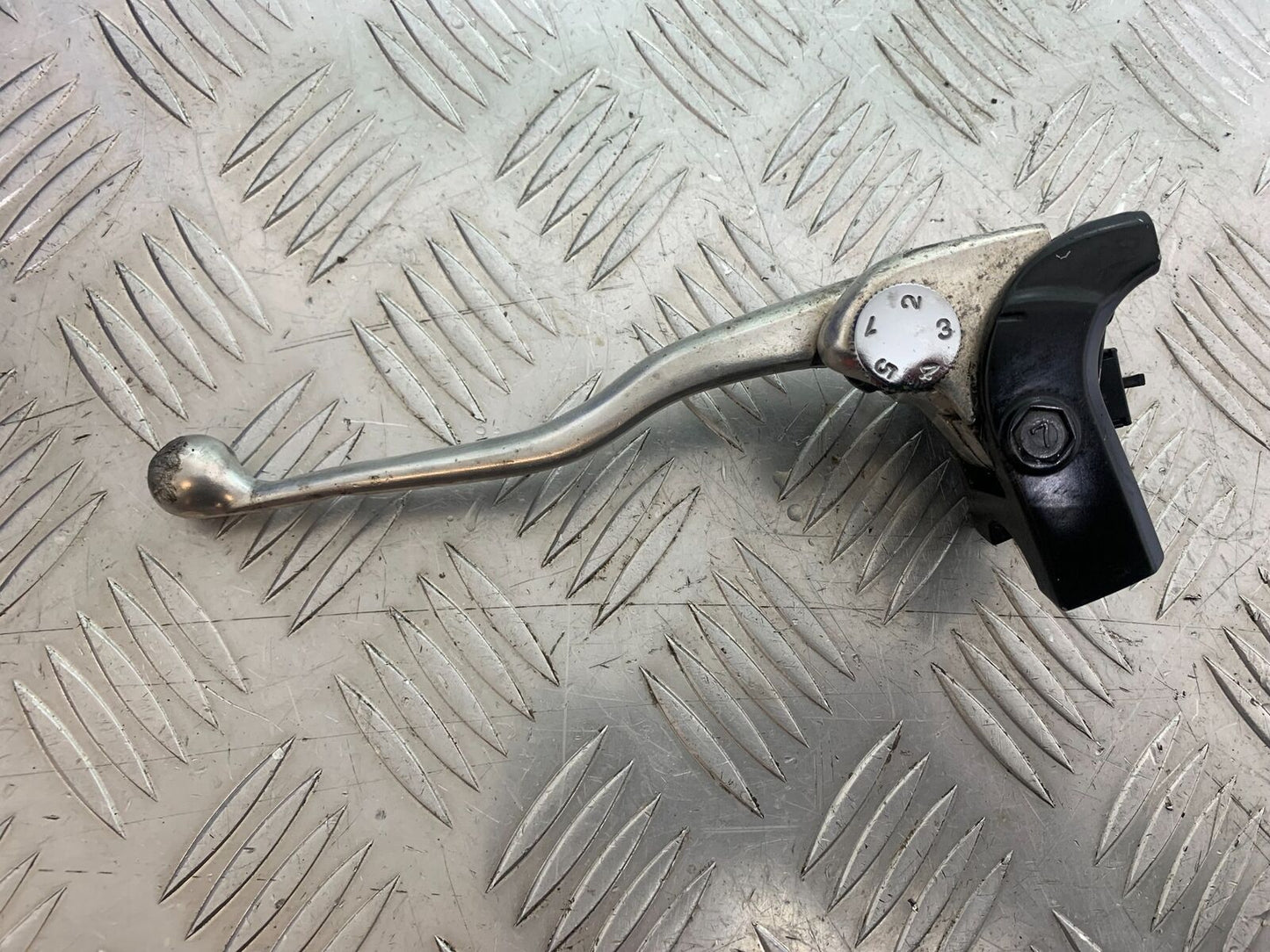 KAWASAKI Z650 ER650 KNFAN CLUTCH LEVER & BRACKET   YEAR 2022-2024 (CMB1112)