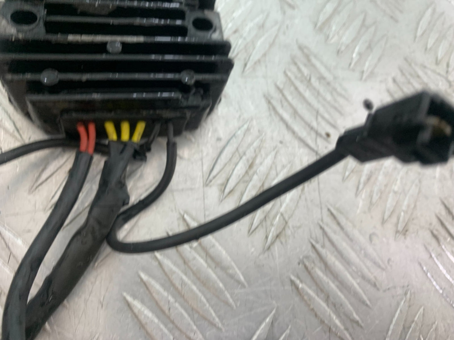 ROYAL ENFIELD HIMALAYAN 411 REGULATOR  YEAR 2018-2023 (CMB1279)