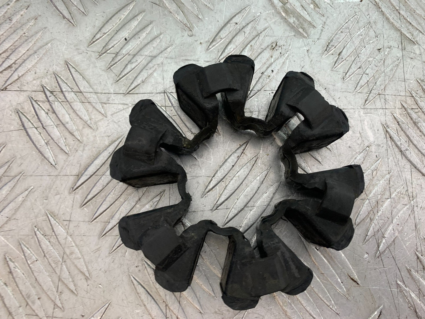 KAWASAKI KLR250 KLR 250 CUSH DRIVE RUBBERS YEAR 1984-2001 (CMB1225)