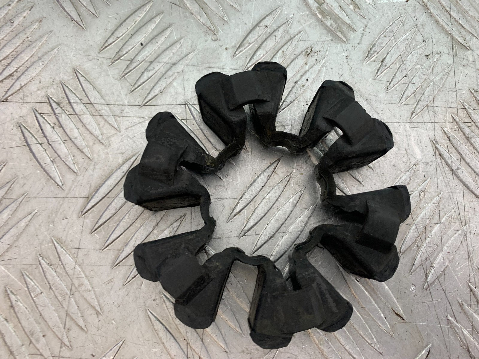 KAWASAKI KLR250 KLR 250 CUSH DRIVE RUBBERS YEAR 1984-2001 (CMB1225)