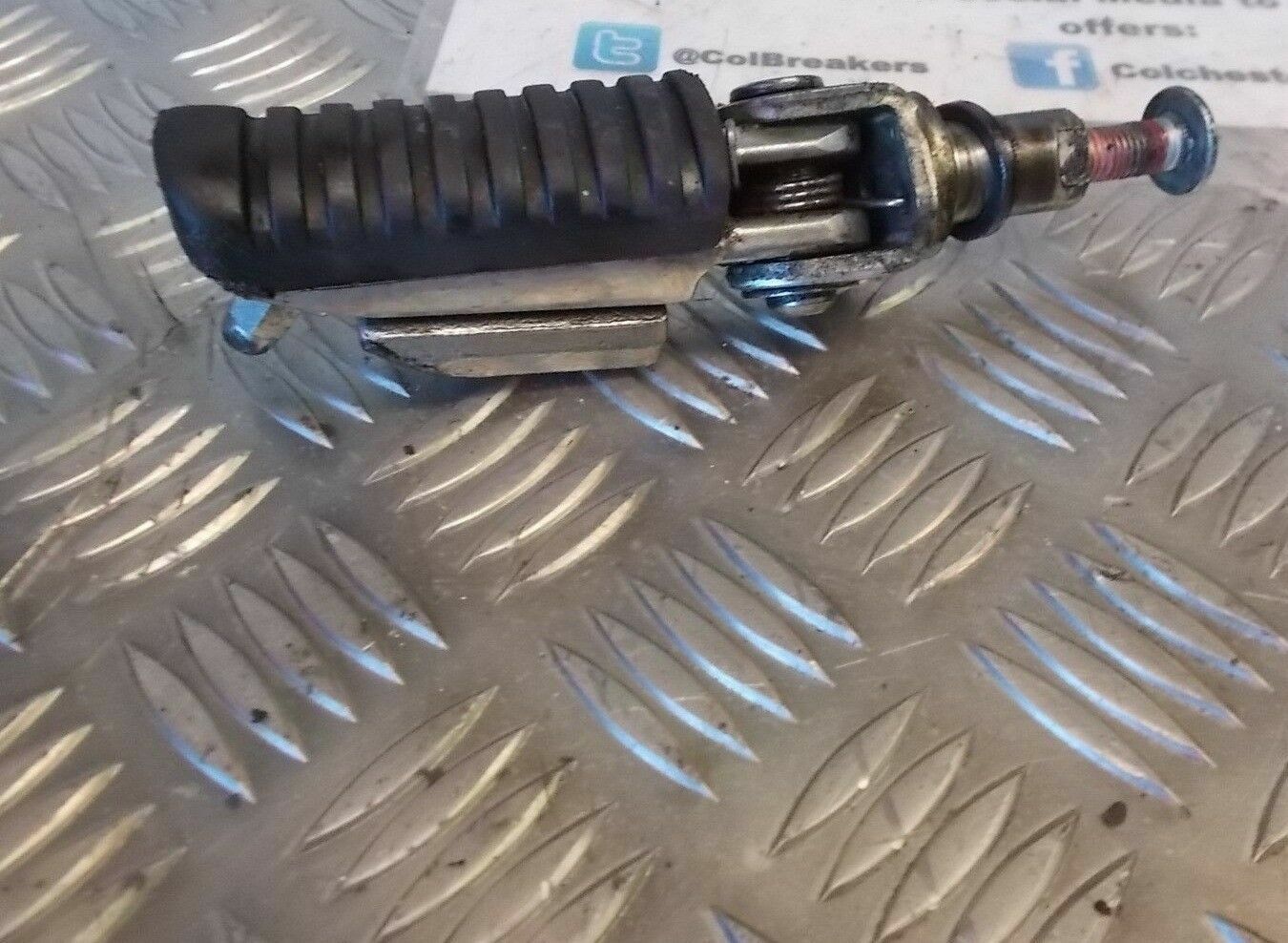 KAWASAKI Z750 Z 750 FRONT LEFT FOOTPEG  YEAR 2009
