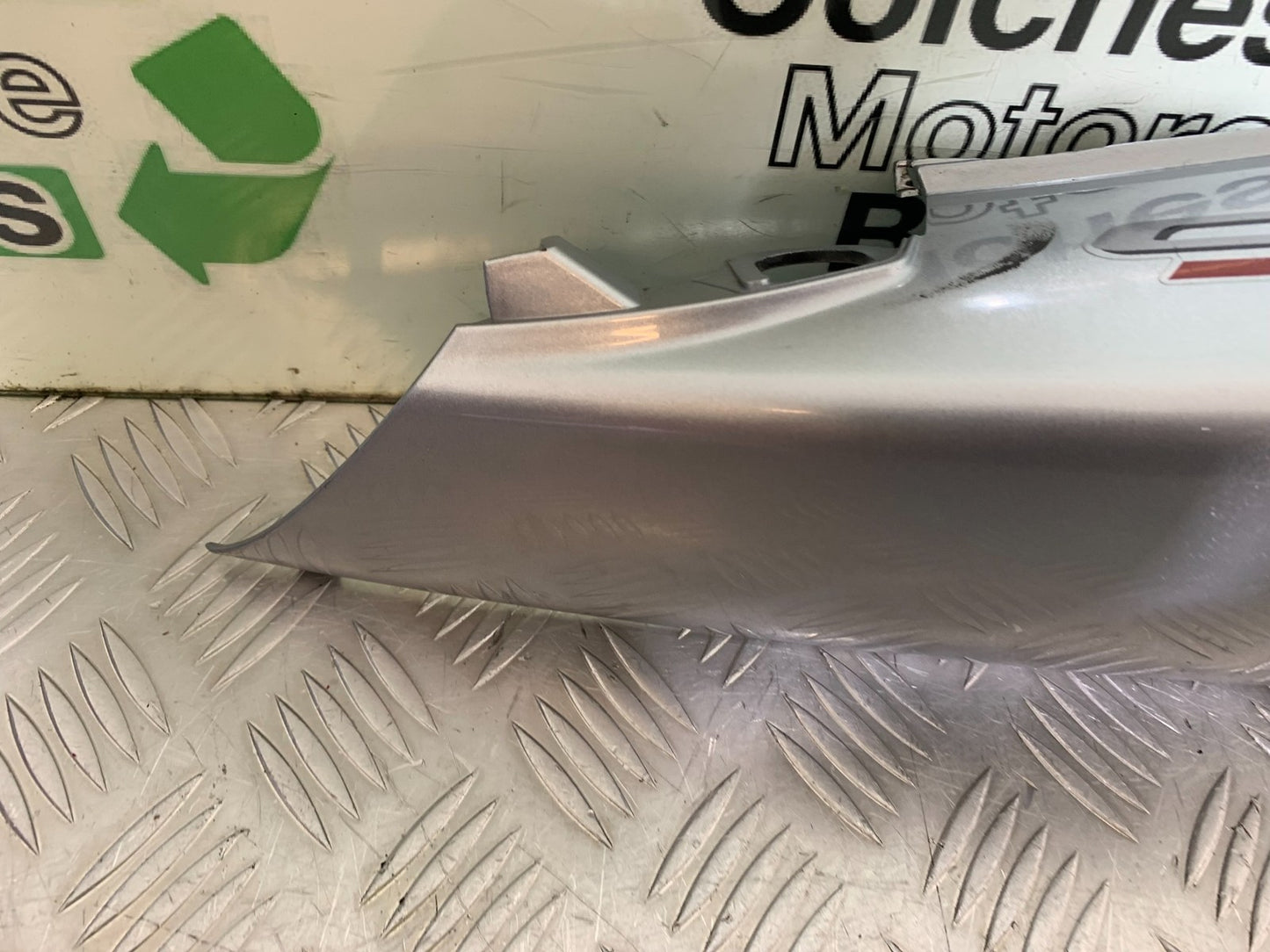 HONDA CBF500 CBF 500 RIGHT SEAT PANEL    YEAR 2004-2008  (CMB1294)