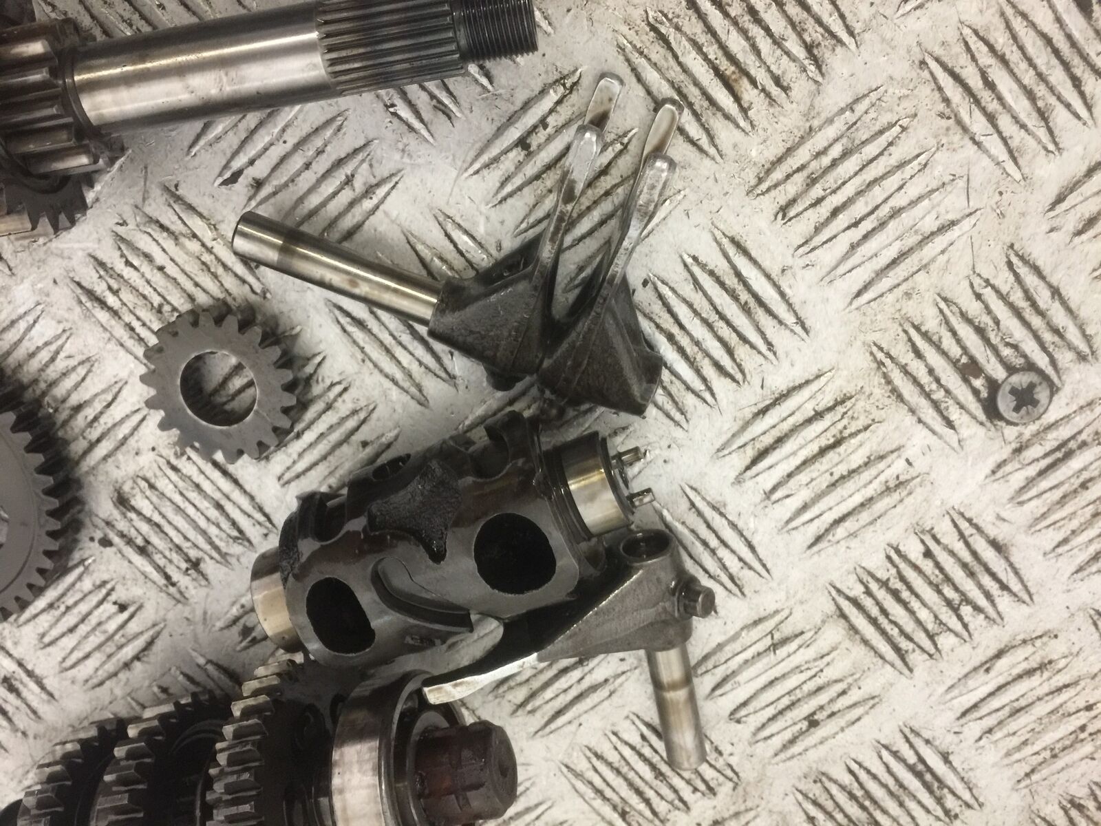HONDA CBF125 CBF 125 GEARBOX YEAR 2011 (STOCK 614)