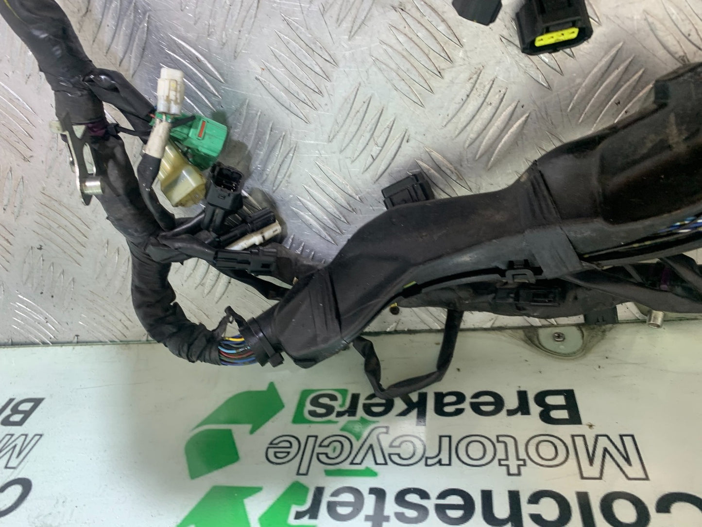 YAMAHA YZF R1 14 B BIG BANG WIRING LOOM  2009-11 (CMB1175)