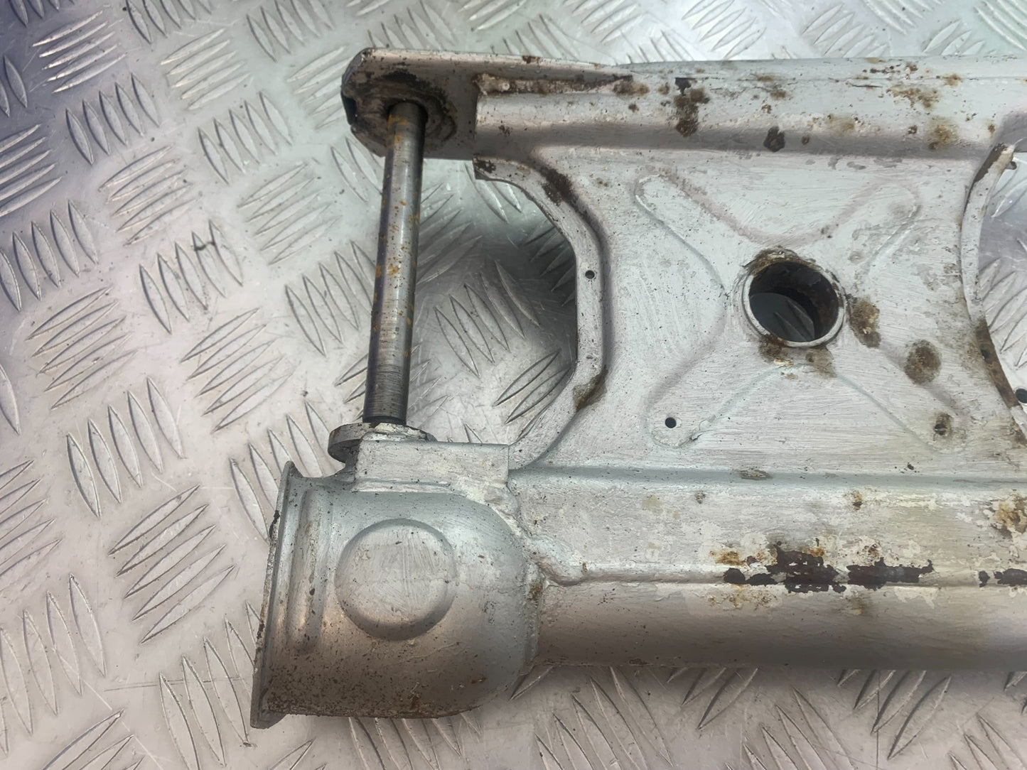 YAMAHA XV535 XV 535 VIRAGO SWINGARM  YEAR 1994-02 (CMB1139)