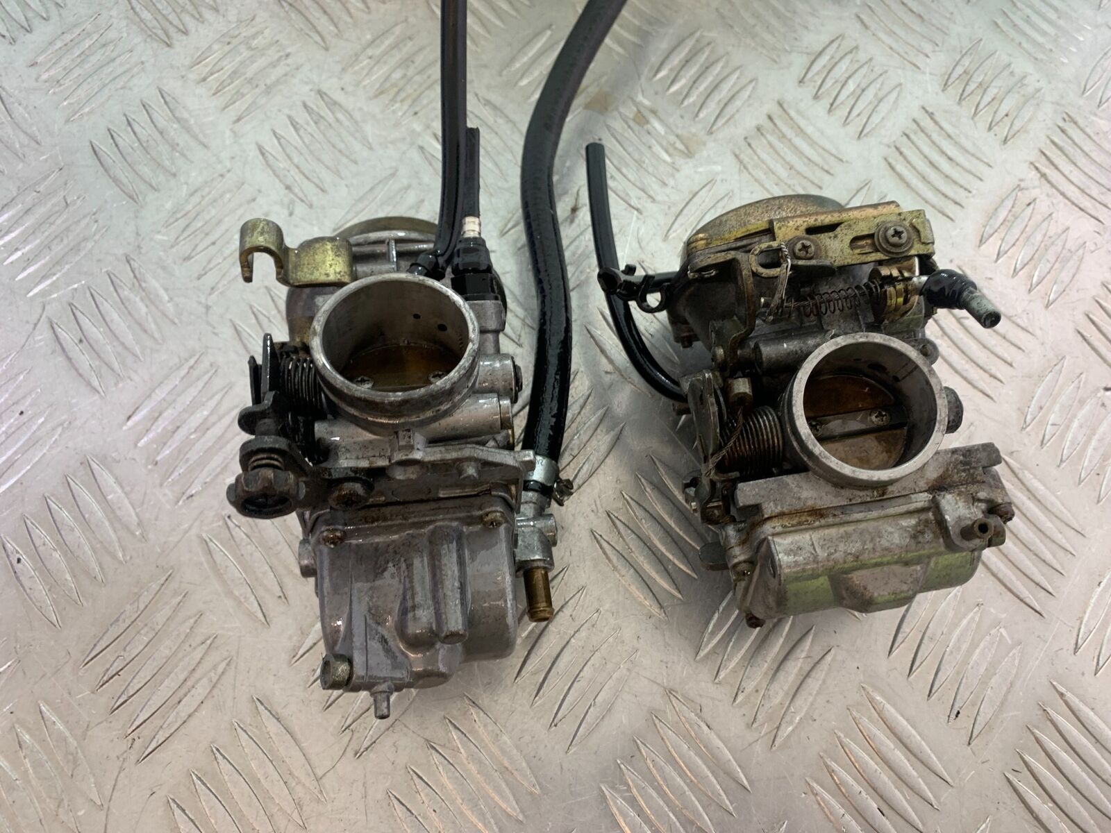 SUZUKI VS1400 VS 1400 INTRUDER AIRBOX YEAR 1988 (CMB1077)