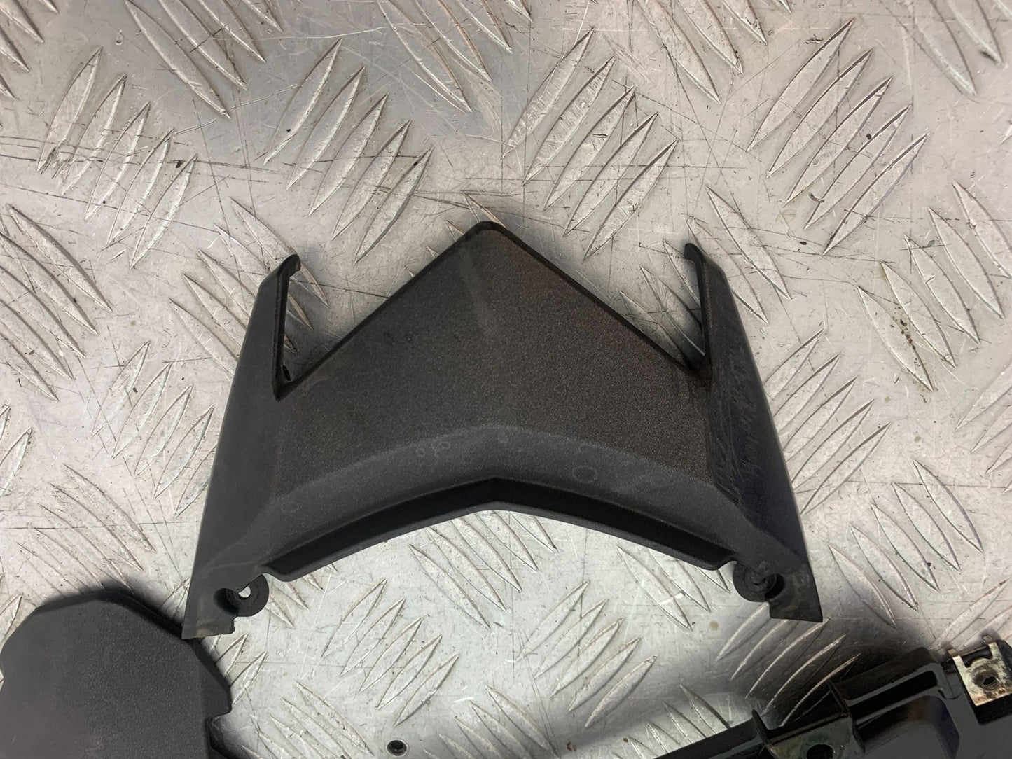 BENELLI BN125 BN 125 INFILL PANELS   YEAR 2018-2021 (CMB1194)