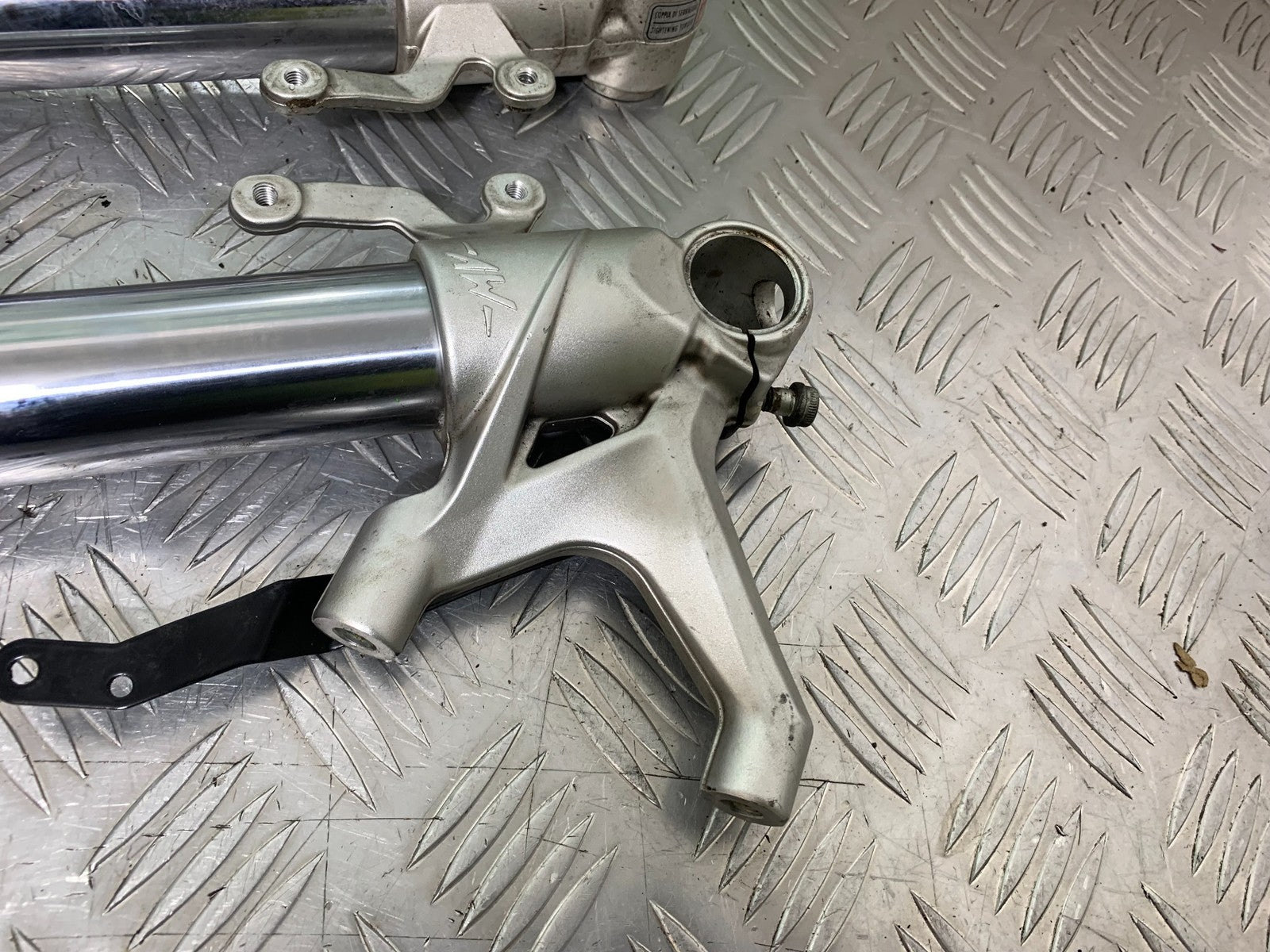 MV AGUSTA 800 F3 FORKS  YEAR 2017-2019 (CMB1227)