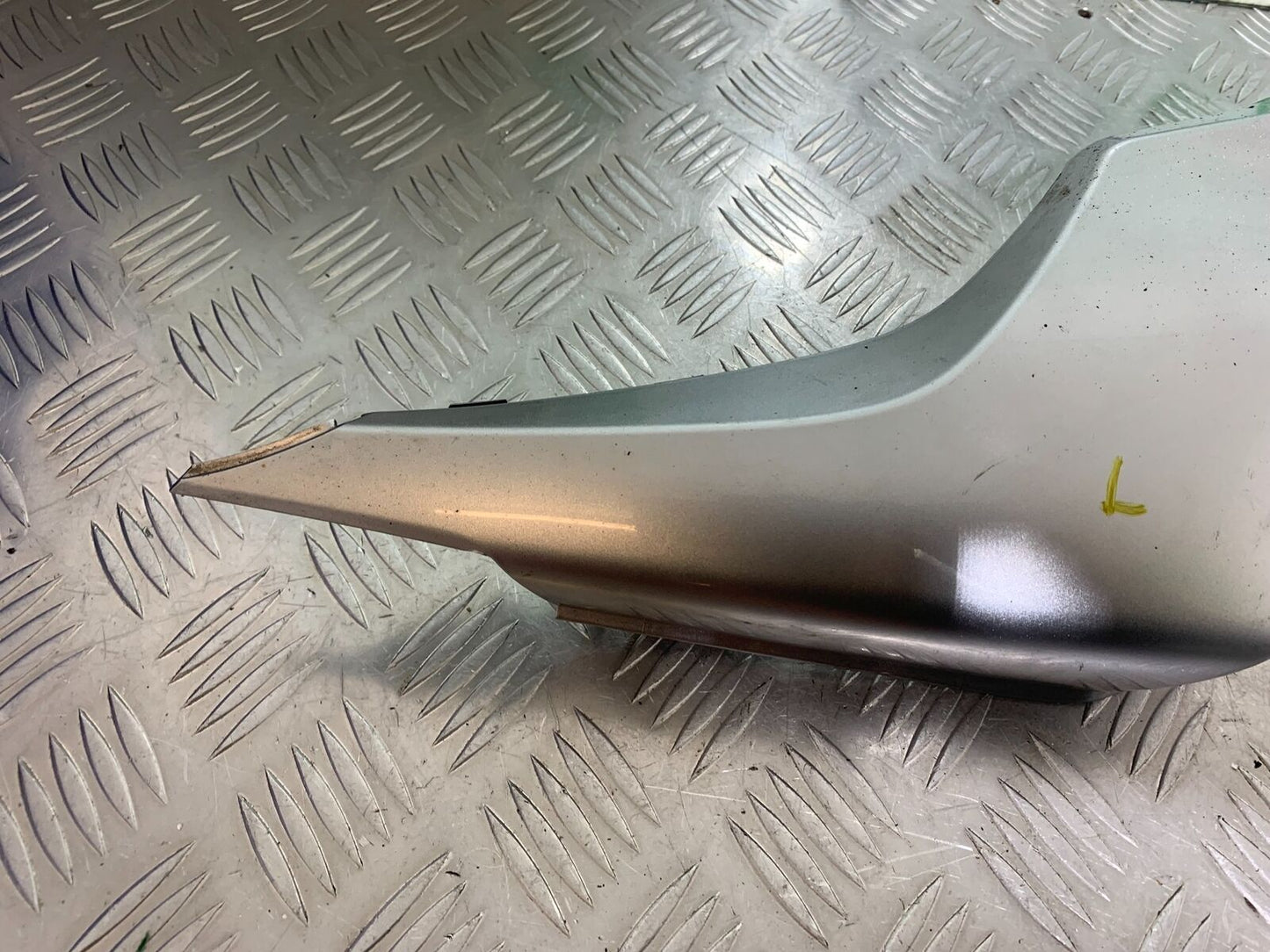 HONDA VFR1200 VFR 1200 FA LEFT SEAT PANEL  YEAR 2010-11 CMB1088)