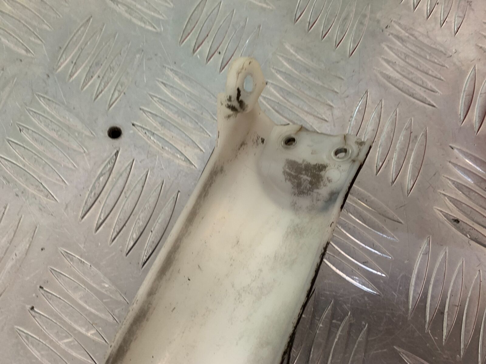 KAWASAKI KX85 KX 85 1X FORK GUARD   YEAR 2004 (STOCK 985)