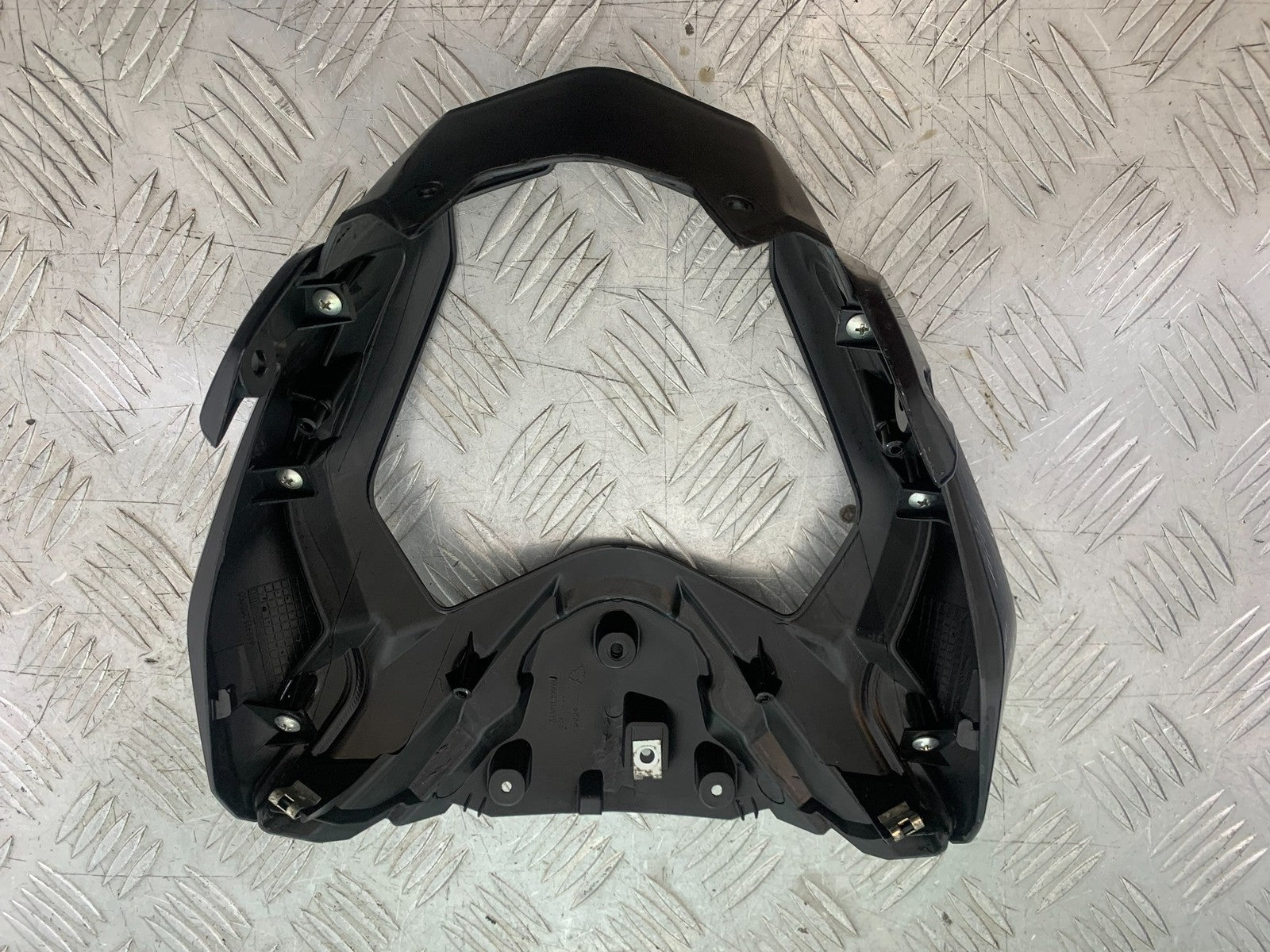 BENELLI BN125 BN 125 HEADLIGHT COWL  YEAR 2018-2021 (CMB1194)