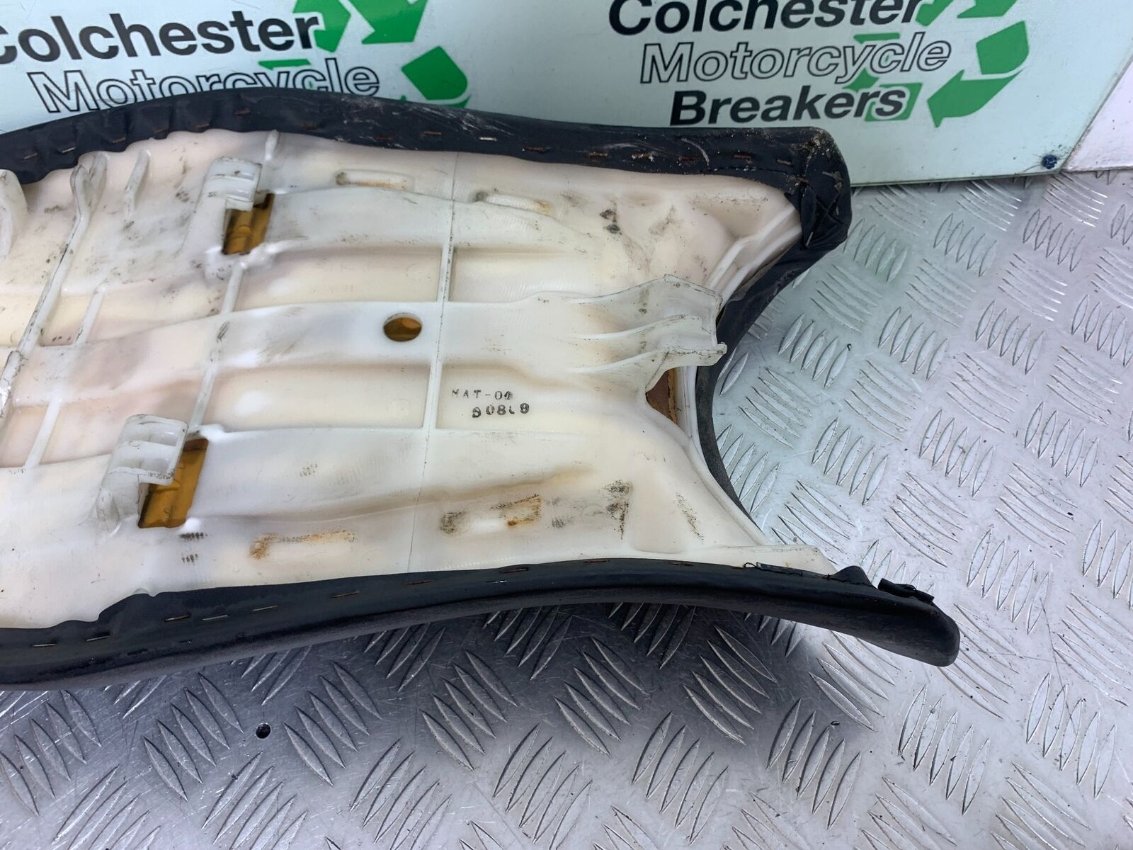HONDA CBR1100 BLACKBIRD SEAT  YEAR 1999-2005 (CMB1103)