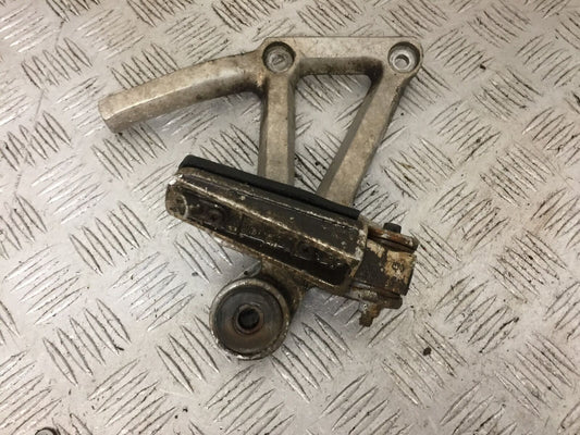 YAMAHA FZS600 FAZER 600 RIGHT REAR HANGER   YEAR 1998-2001(STOCK 878)