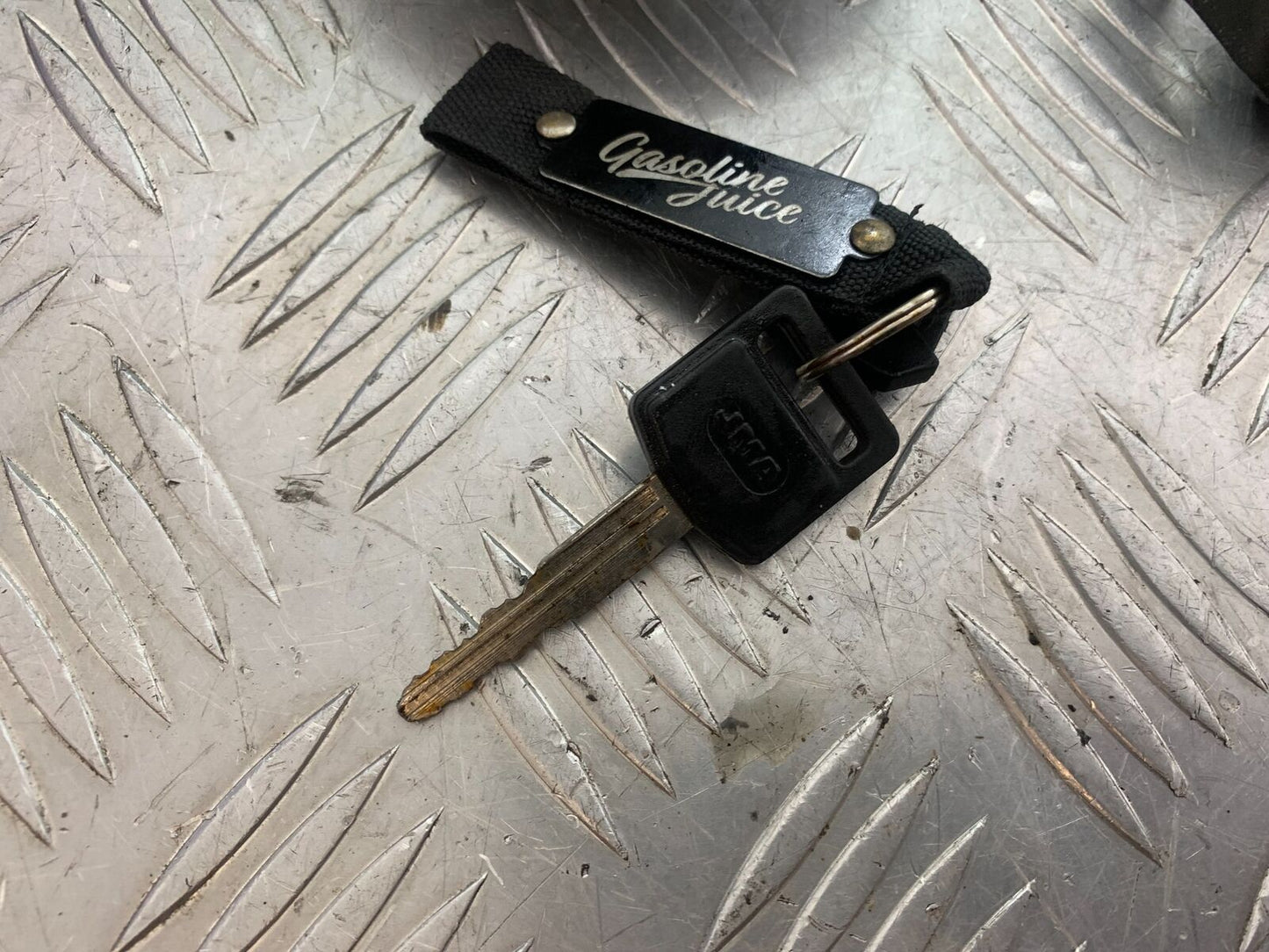 SUZUKI SV1000 SV 1000 K3 LOCKS AND LEY  YEAR 2003-2006 (CMB1111)