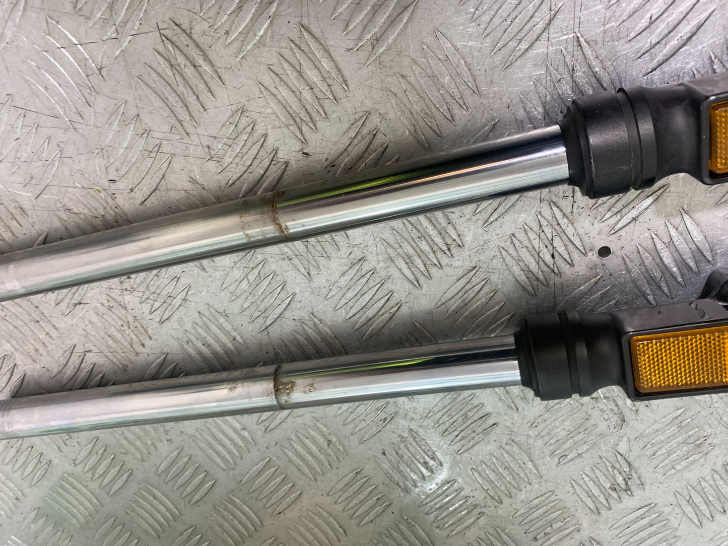 YAMAHA YS125 YS 125 FORKS YEAR 2017-2021 (CMB1321)
