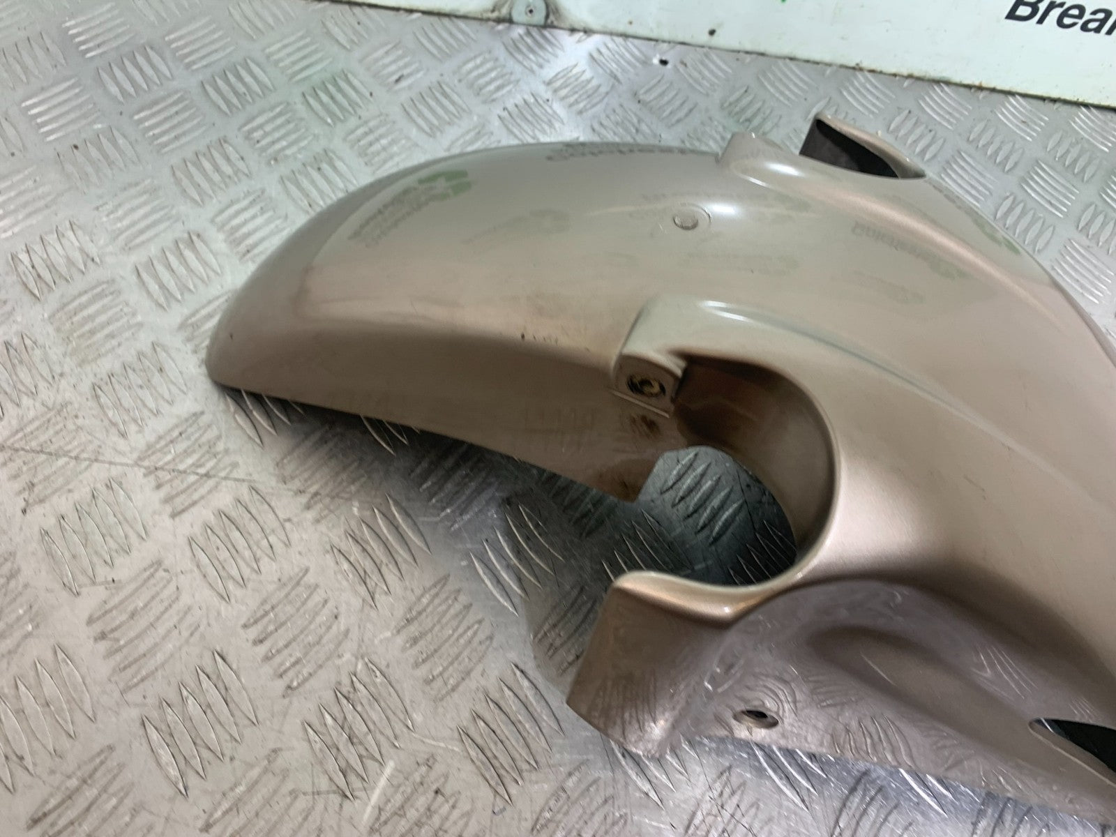 HONDA NT650 V DEAUVILLE FRONT MUDGUARD  YEAR 1998-01 (CMB1320)