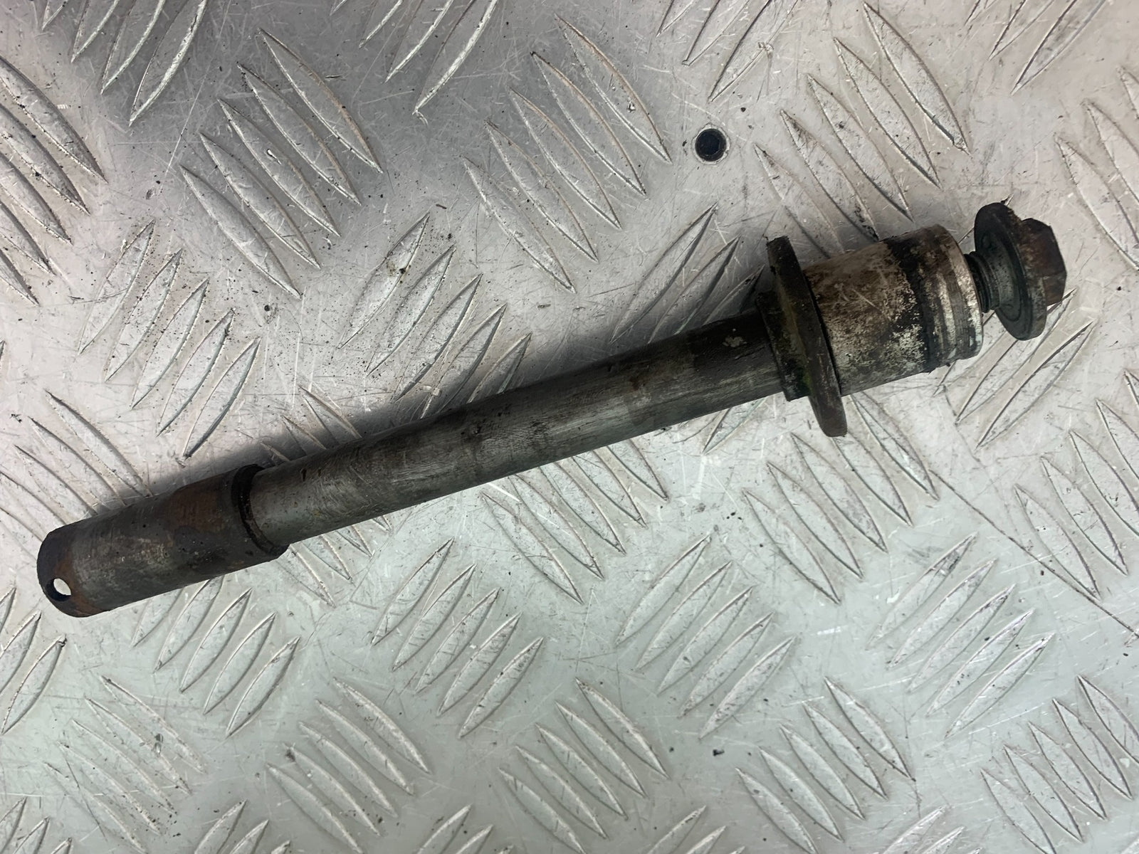 BMW K1200 K 1200 LT FRONT WHEEL SPINDLE   YEAR 1999-07 (CMB1138)