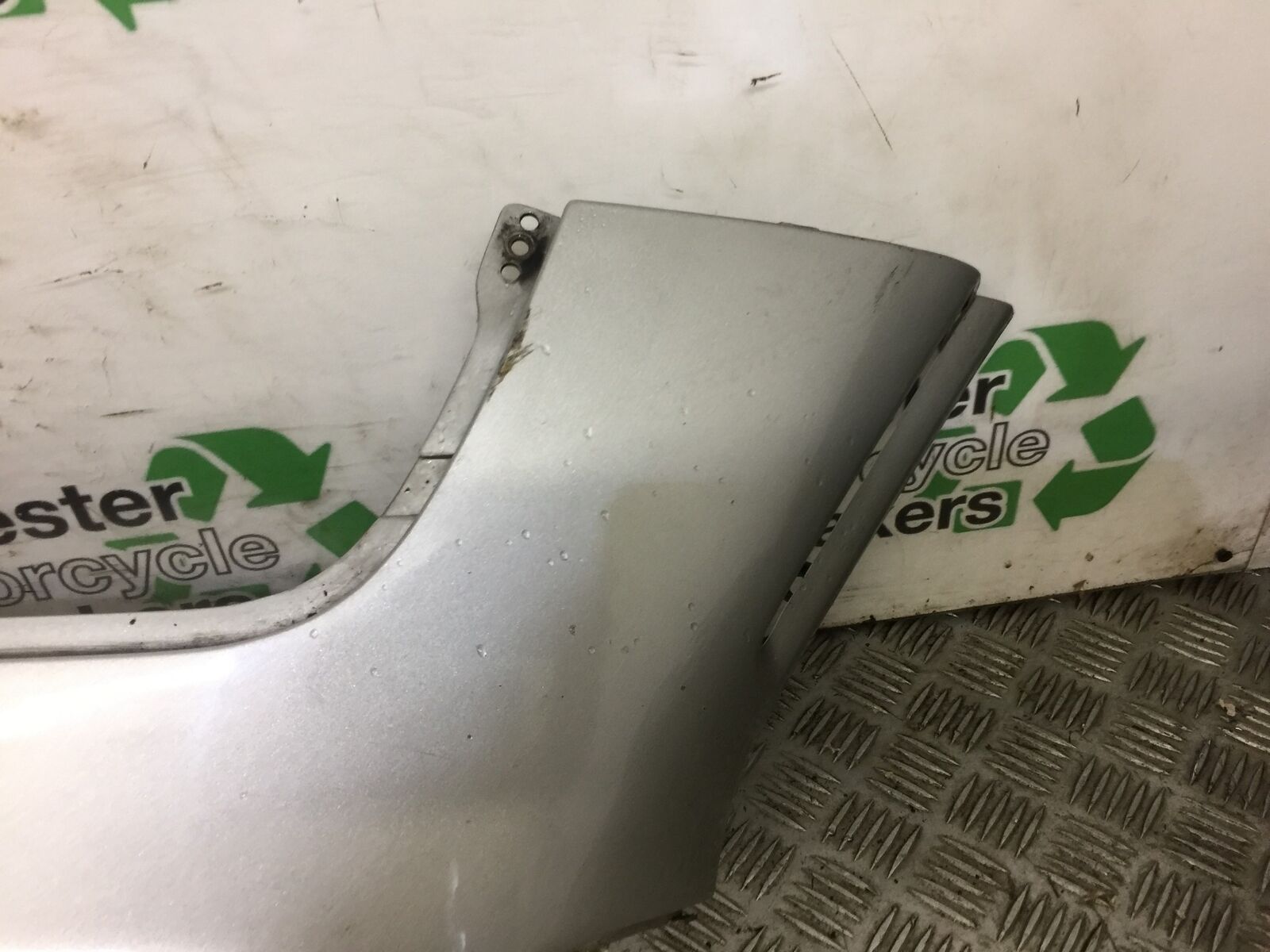HONDA ST1100 ST 1100 PAN EUROPEAN RIGHT MIDDLE FAIRING YEAR 1992 (STOCK NO 584)