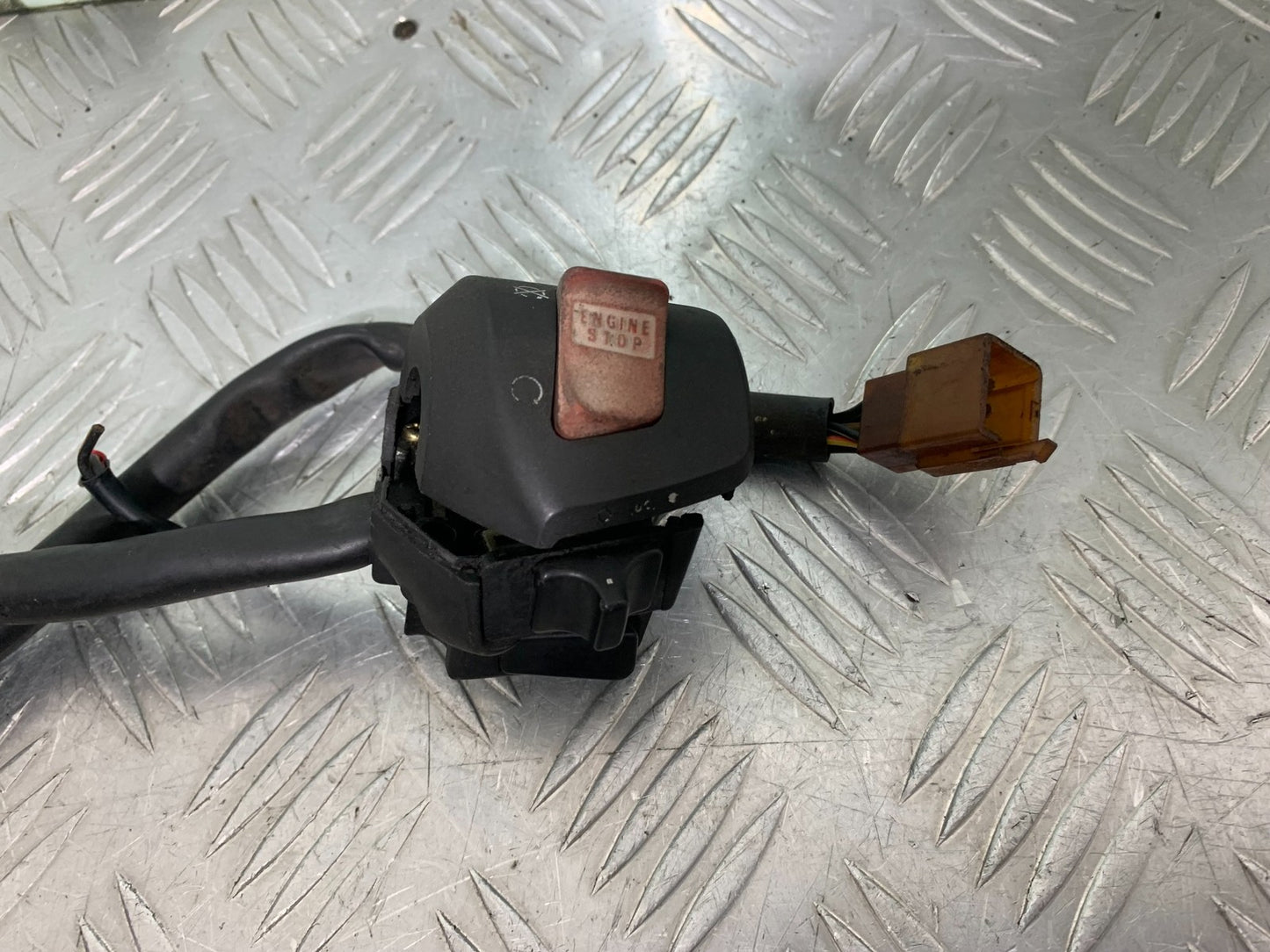 HONDA CB600 CB 600 HORNET RIGHT SWITCH GEAR   YEAR 1998-2002 (CMB1297)