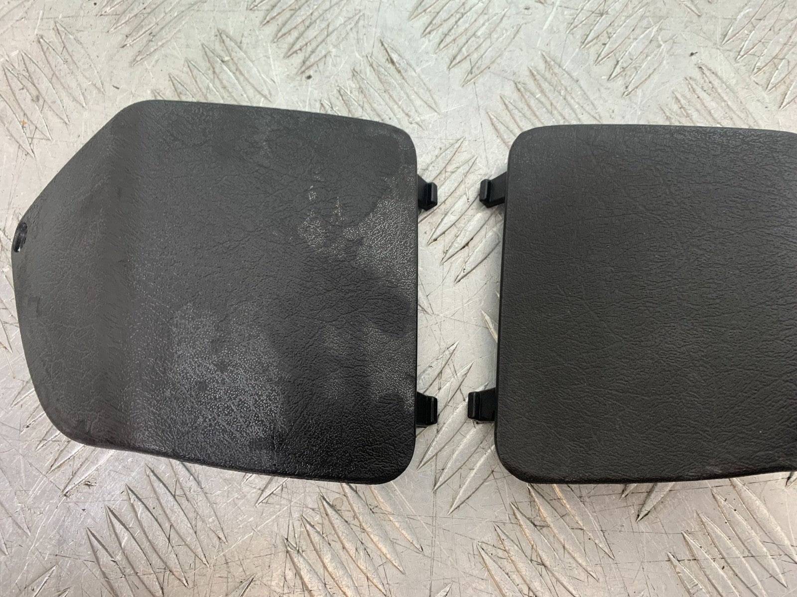 PIAGGIO VESPA GT125 L LEFT AND RIGHT INNER INFILLS YEAR 2003 (CMB1300)