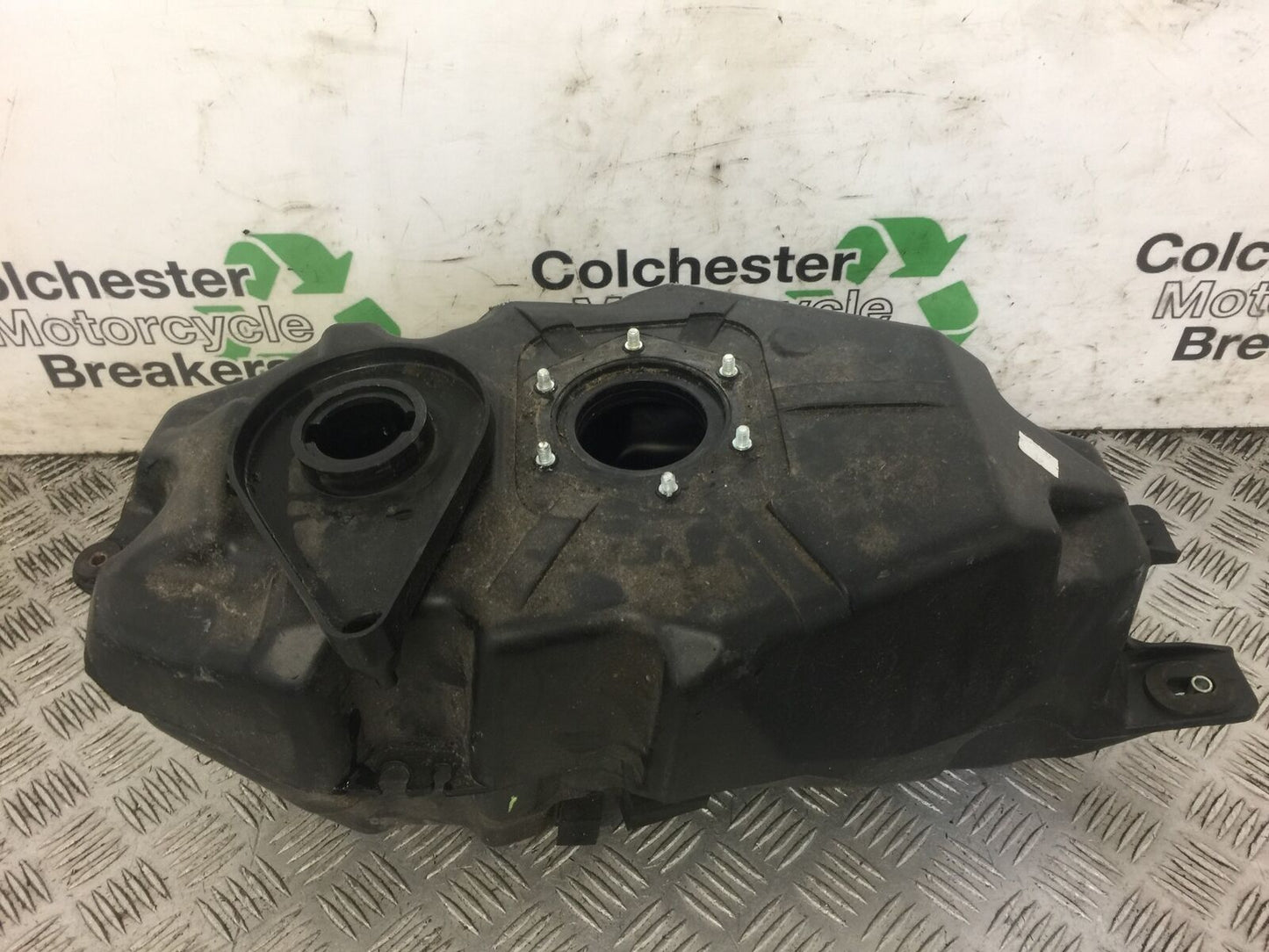YAMAHA MT 125 MT125 PETROL TANK  2014-2019 ABS (STOCK 544)