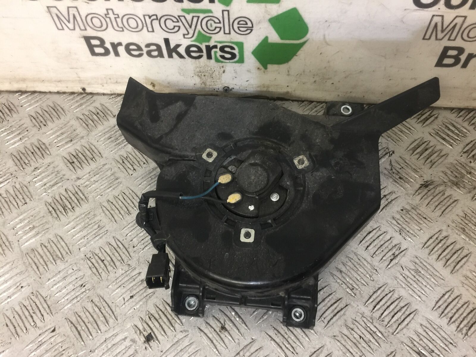KAWASAKI Z400 Z 400 RADIATOR FAN YEAR 2019  (STOCK 672)